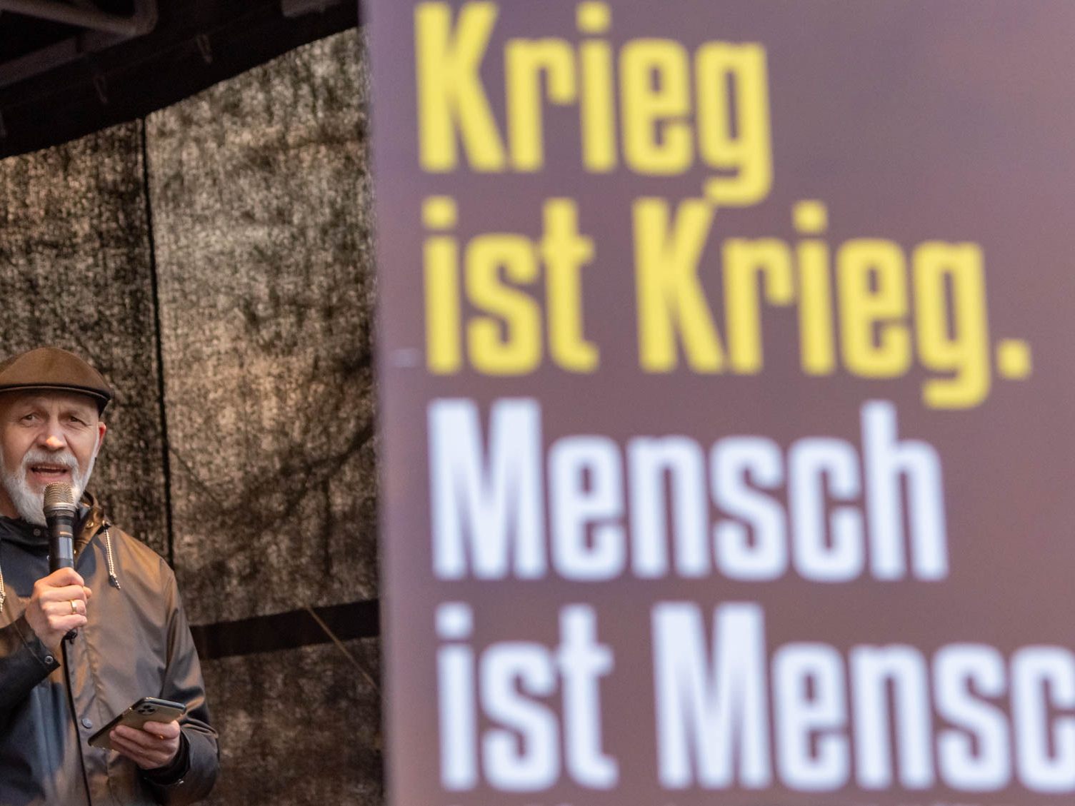 18032022 Demonstration anl. des Intern. Tages gegen Rassismus Krieg ist Krieg. Mensch ist Mensch