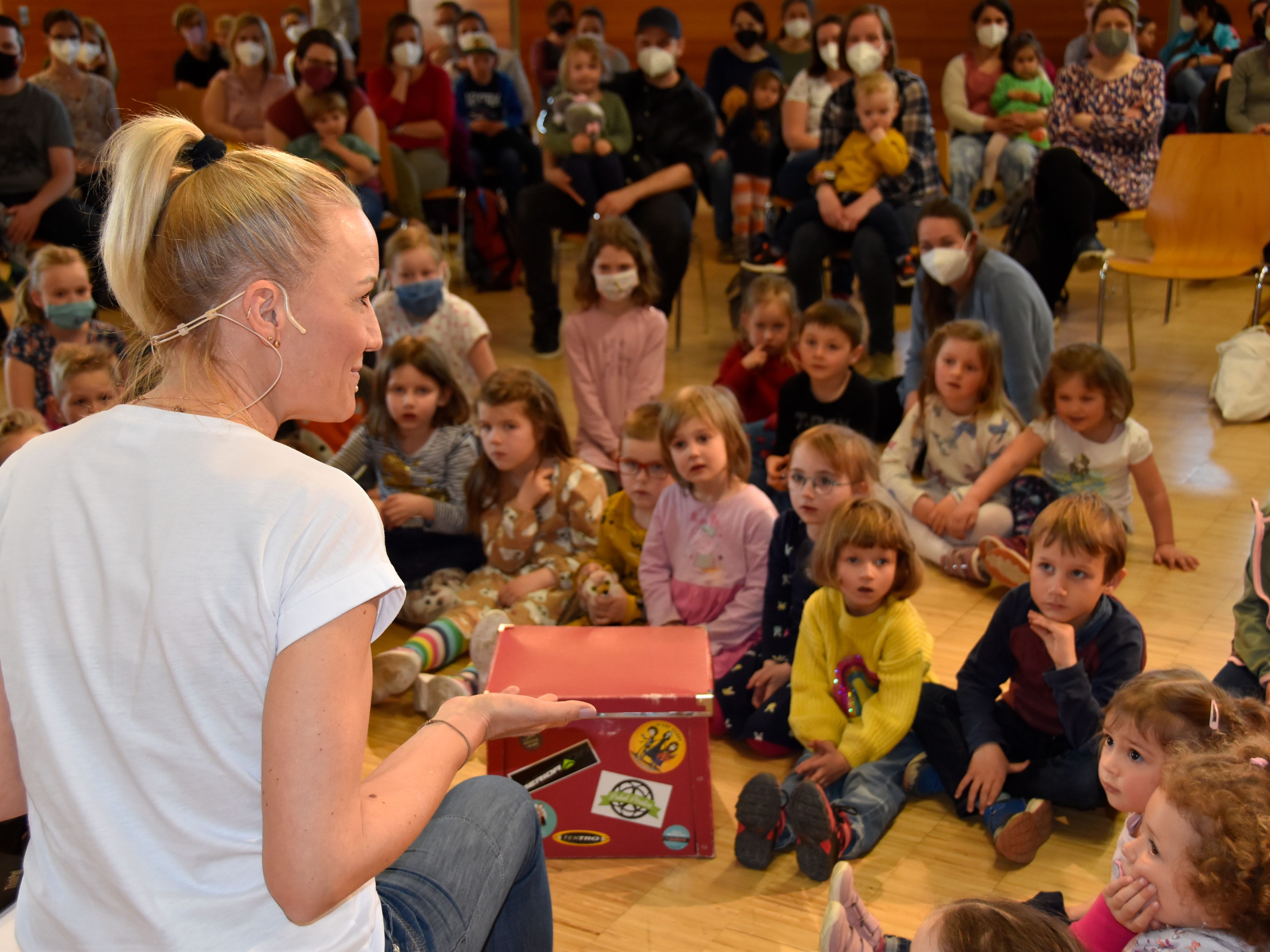 Vorlesetag mit Teddy Eddy im Vereinshaus in Rankweil.