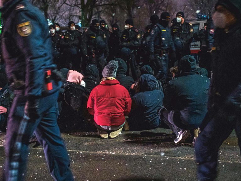Als Tina im Jänner 2021 nach Georgien abgeschoben wurde, gab es massive Proteste in Wien