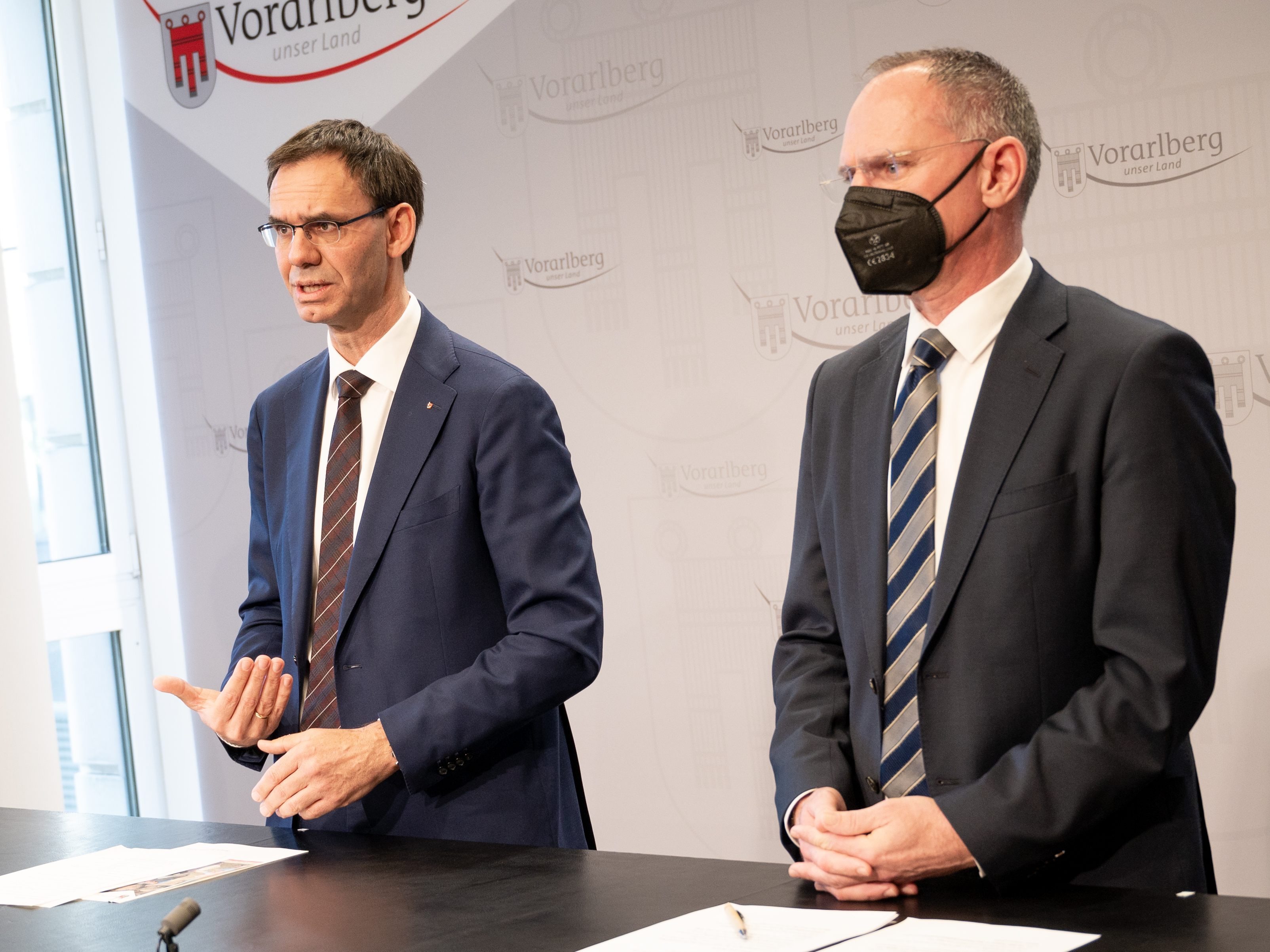 Arbeitsgespräch zur aktuellen Flüchtlingssituation mit Bundesminister Gerhard Karner im Landhaus