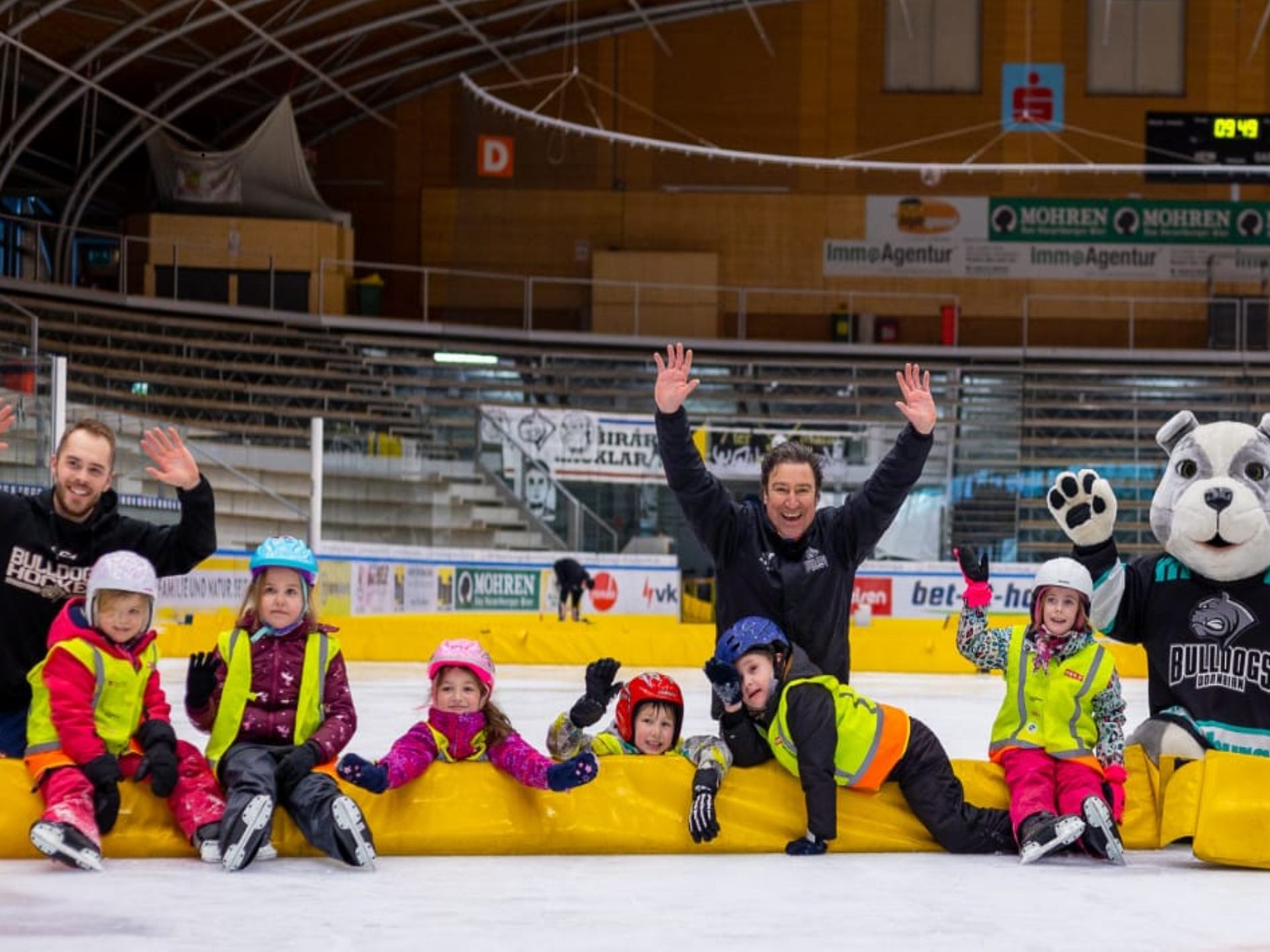 Die externen Turnstunden der Dornbirn Bulldogs waren auch in diesem Winter bei den Schulklassen und Kingergärten sehr beliebt Die externen Turnstunden der Dornbirn Bulldogs waren auch in diesem Winter bei den Schulklassen und Kingergärten sehr beliebt