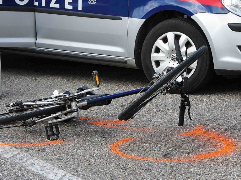 In Wien-Mariahilf verursachte ein Radfahrer einen Unfall