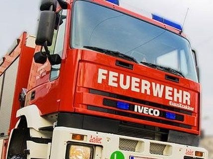 Bei einem Brand in Hainburg war die Feuerwehr im Einsatz - auch die Nachbarn halfen den Opfern