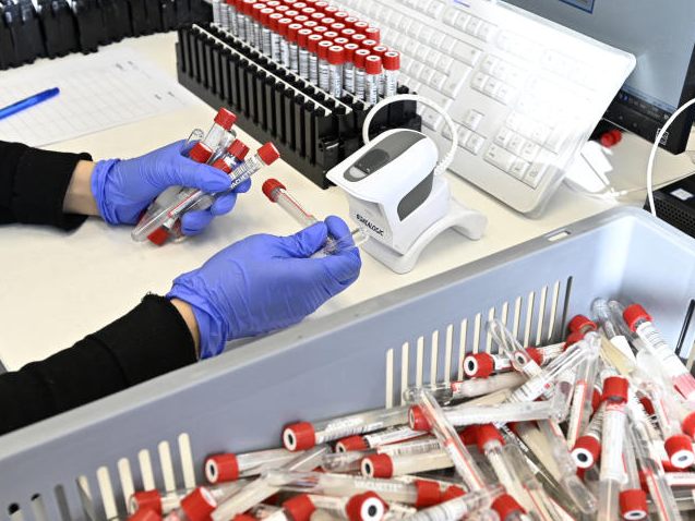 Auch nach Sitzung des Gesundheitsministeriums mit den Ländern sind zum Thema Corona-Teststrategie noch einige Fragen offen. Auch nach Sitzung des Gesundheitsministeriums mit den Ländern sind zum Thema Corona-Teststrategie noch einige Fragen offen.