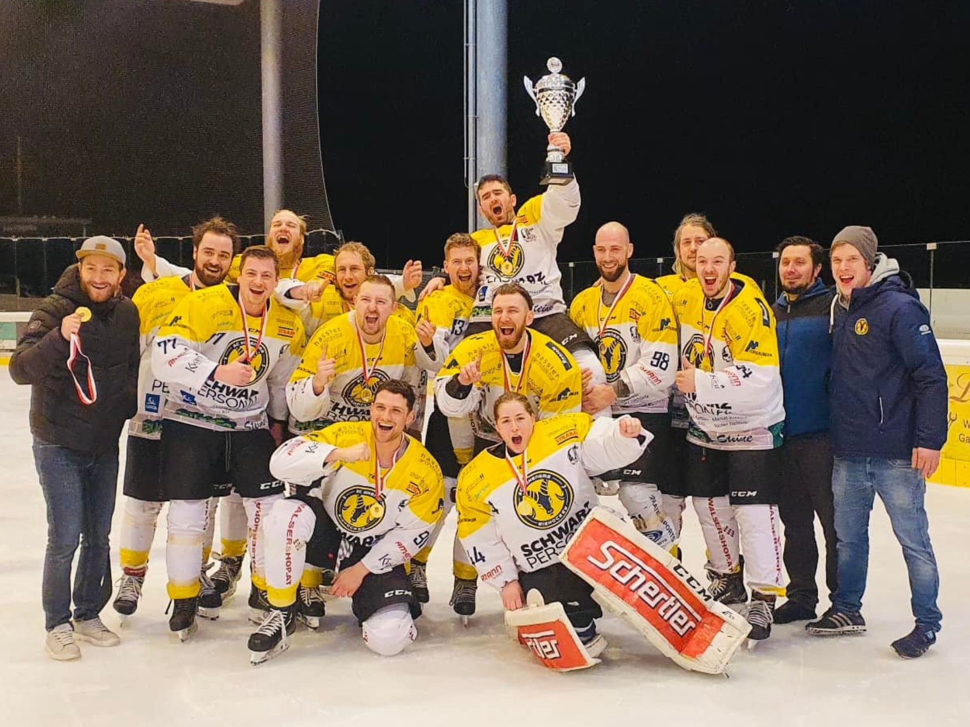 Das Emser Team sicherte sich den Titel in der “Spirit of Hockey“ VEHL1