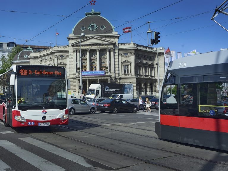 Die Wiener Linien ziehen eine positive Bilanz zum Öffi-Jahr 2021 Die Wiener Linien ziehen eine positive Bilanz zum Öffi-Jahr 2021
