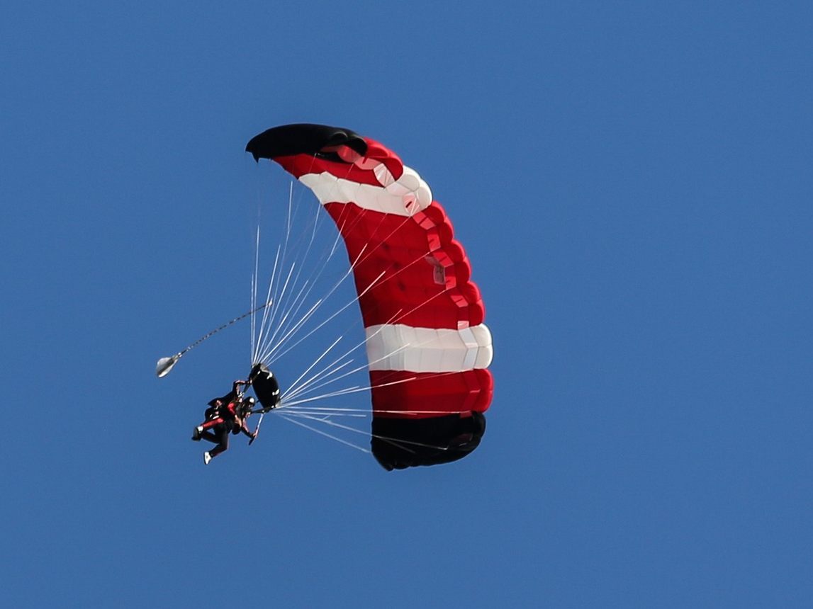 Der 36-jährige Paragleiter-Pilot landete kurz nach dem Start unsanft.