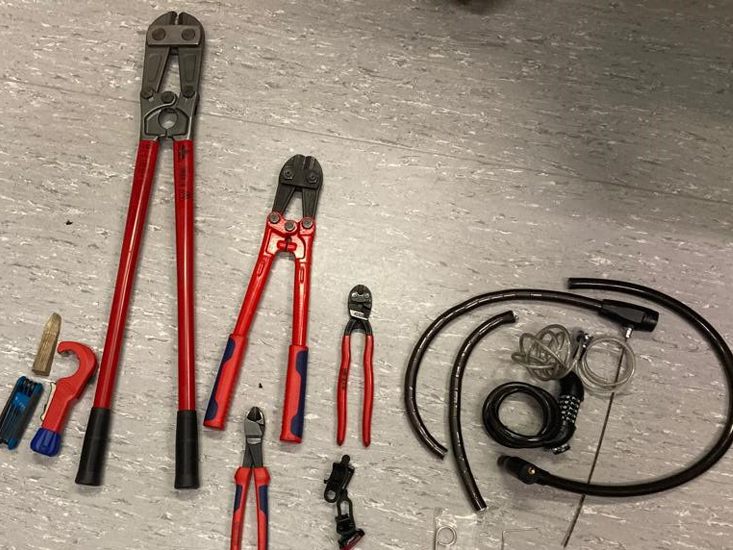 Der Mann zeigte sich geständig, in seinem Rucksack befanden sich Fahrradschlösser und Zangen. Der Mann zeigte sich geständig, in seinem Rucksack befanden sich Fahrradschlösser und Zangen.