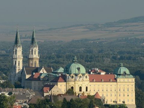 Die kirchenrechtliche Untersuchung rund um Missbrauch im Stift Klosterneuburg ist abgeschlossen. Die kirchenrechtliche Untersuchung rund um Missbrauch im Stift Klosterneuburg ist abgeschlossen.