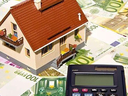 Nicht selten sind die hohen Wohnkosten eine große Belastung für das Haushaltsbudget Nicht selten sind die hohen Wohnkosten eine große Belastung für das Haushaltsbudget