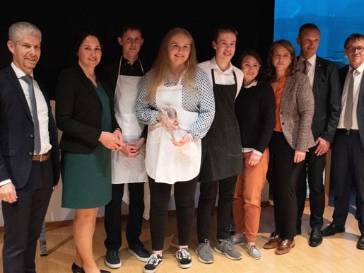 Siegerteam-mit-Thomas-Schreiber-Monika-Vonier-Julia-Hofer-Margit-Flecker-Wolfgang-Eichler-und-Christoph-Thoma Siegerteam-mit-Thomas-Schreiber-Monika-Vonier-Julia-Hofer-Margit-Flecker-Wolfgang-Eichler-und-Christoph-Thoma