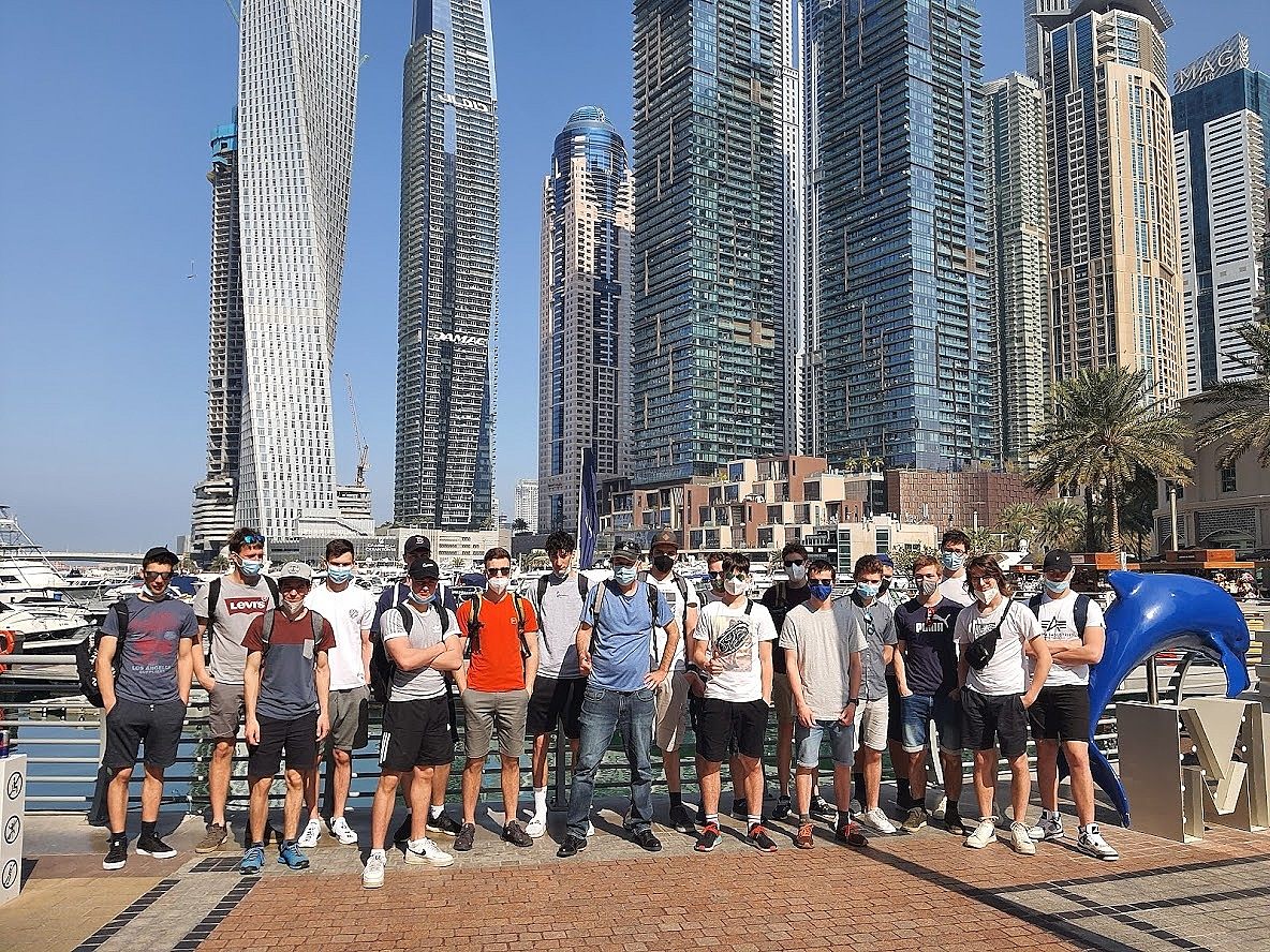 Den Spezialausflug nach Dubai und die vielen Eindrücke werden die Lehrlinge immer in bester Erinnerung behalten. . Den Spezialausflug nach Dubai und die vielen Eindrücke werden die Lehrlinge immer in bester Erinnerung behalten. .