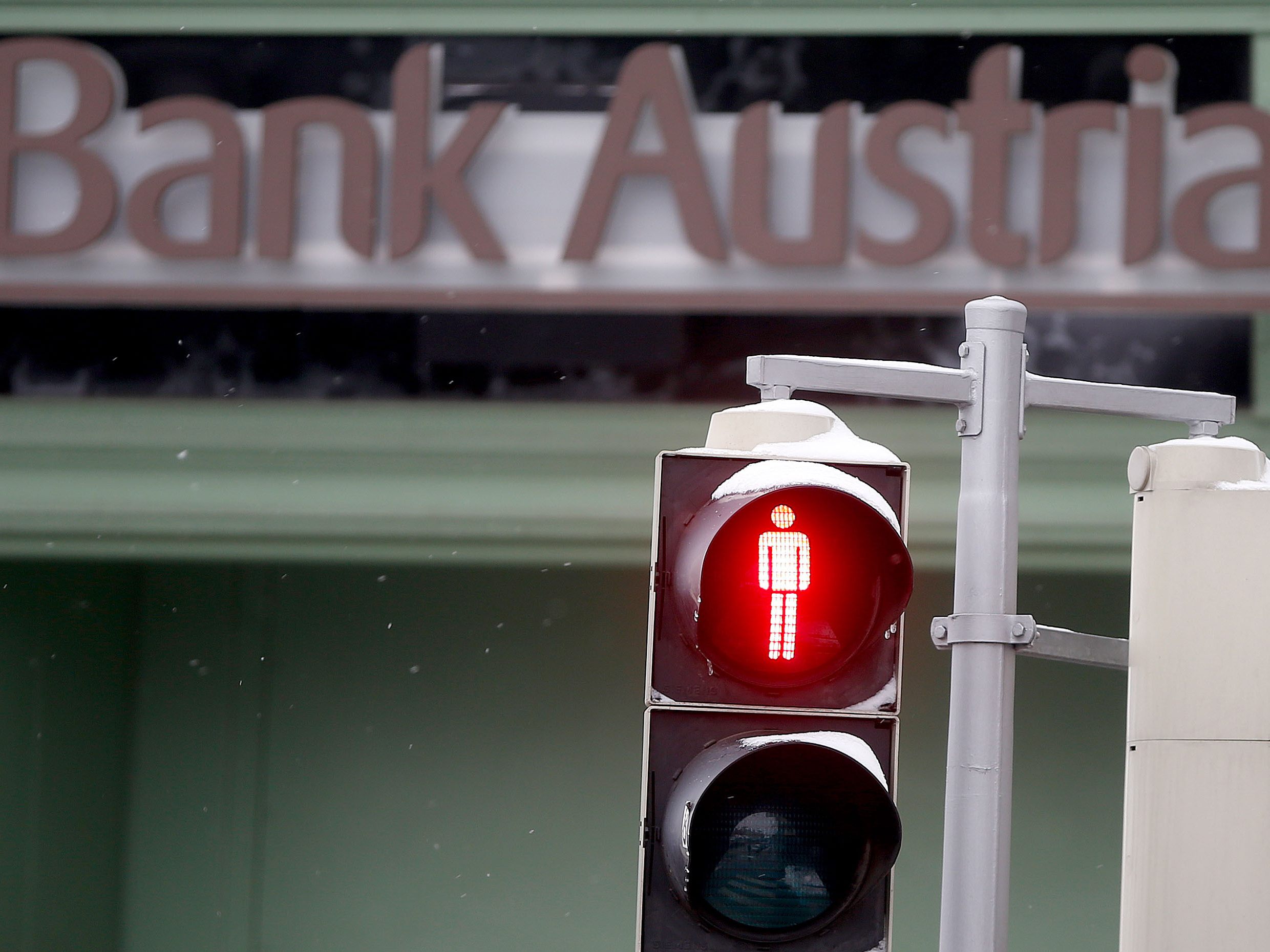 Bank Austria Ökonomen rechnen mit einer Inflation von über 7 Prozent. Bank Austria Ökonomen rechnen mit einer Inflation von über 7 Prozent.