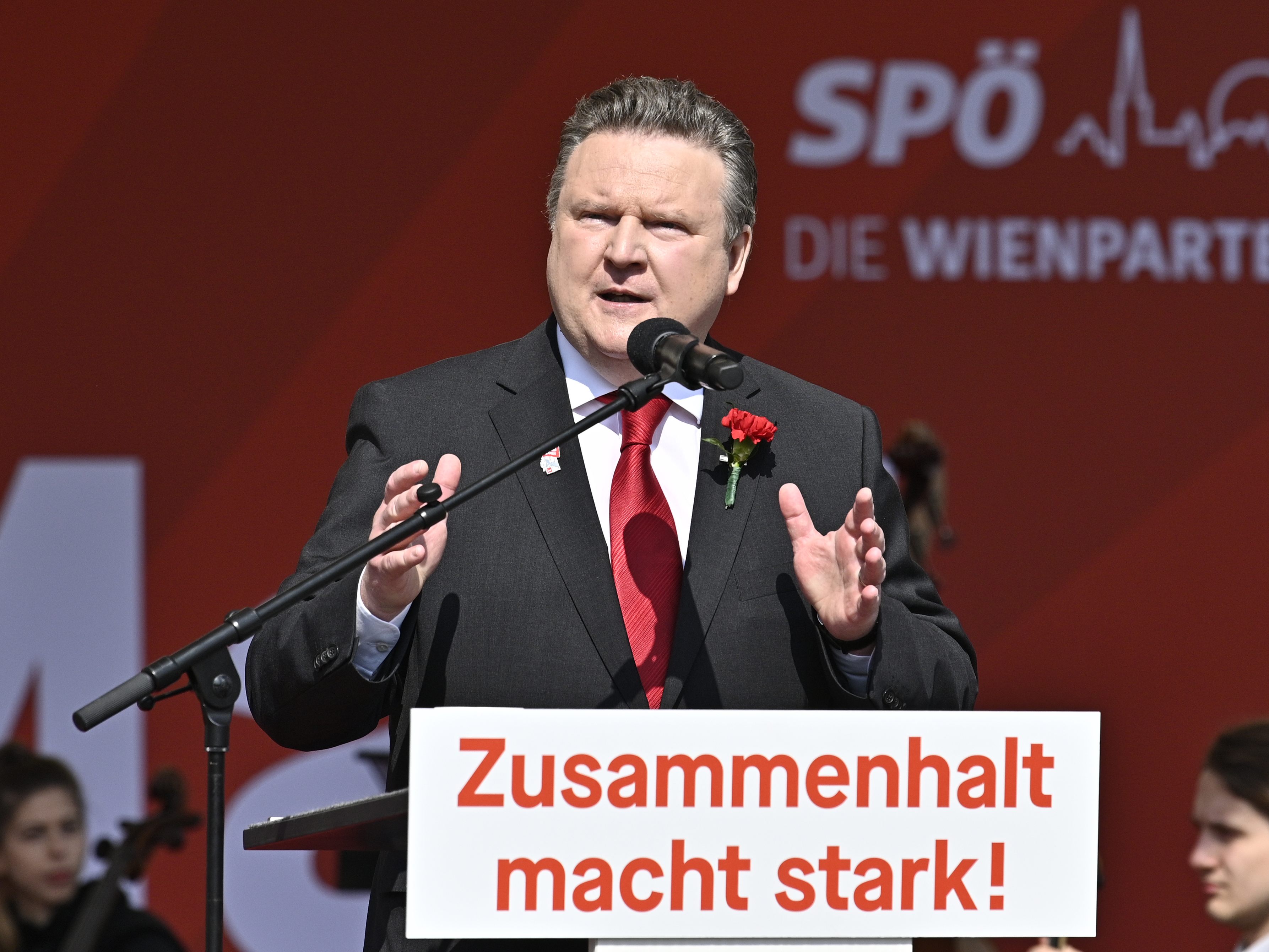 LIVE-Stream: Wiener SPÖ begeht den 1. Mai am Rathausplatz.