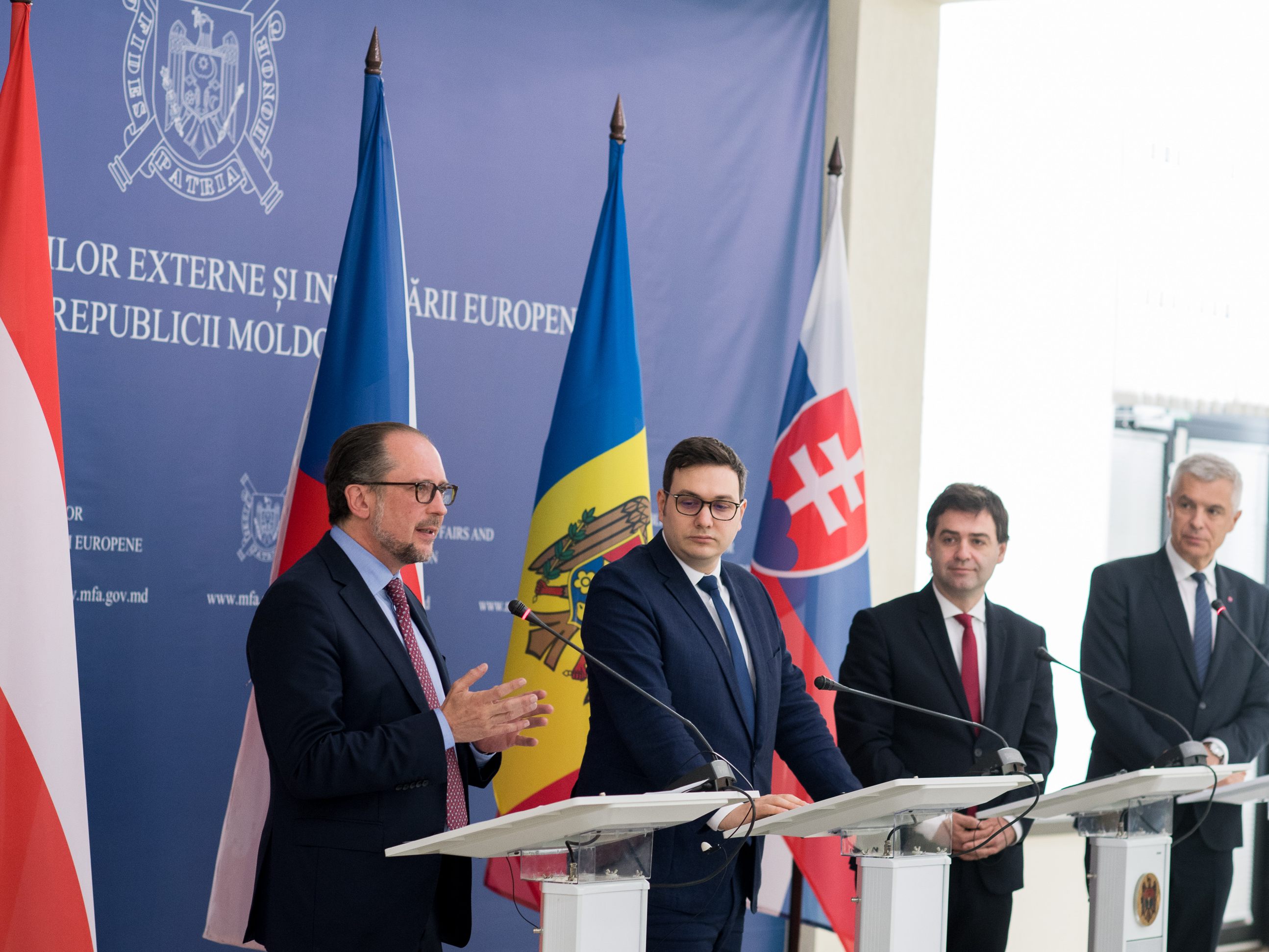 Schallenberg mit dem Außenminister der Republik Moldau (zweiter von rechts). Schallenberg mit dem Außenminister der Republik Moldau (zweiter von rechts).