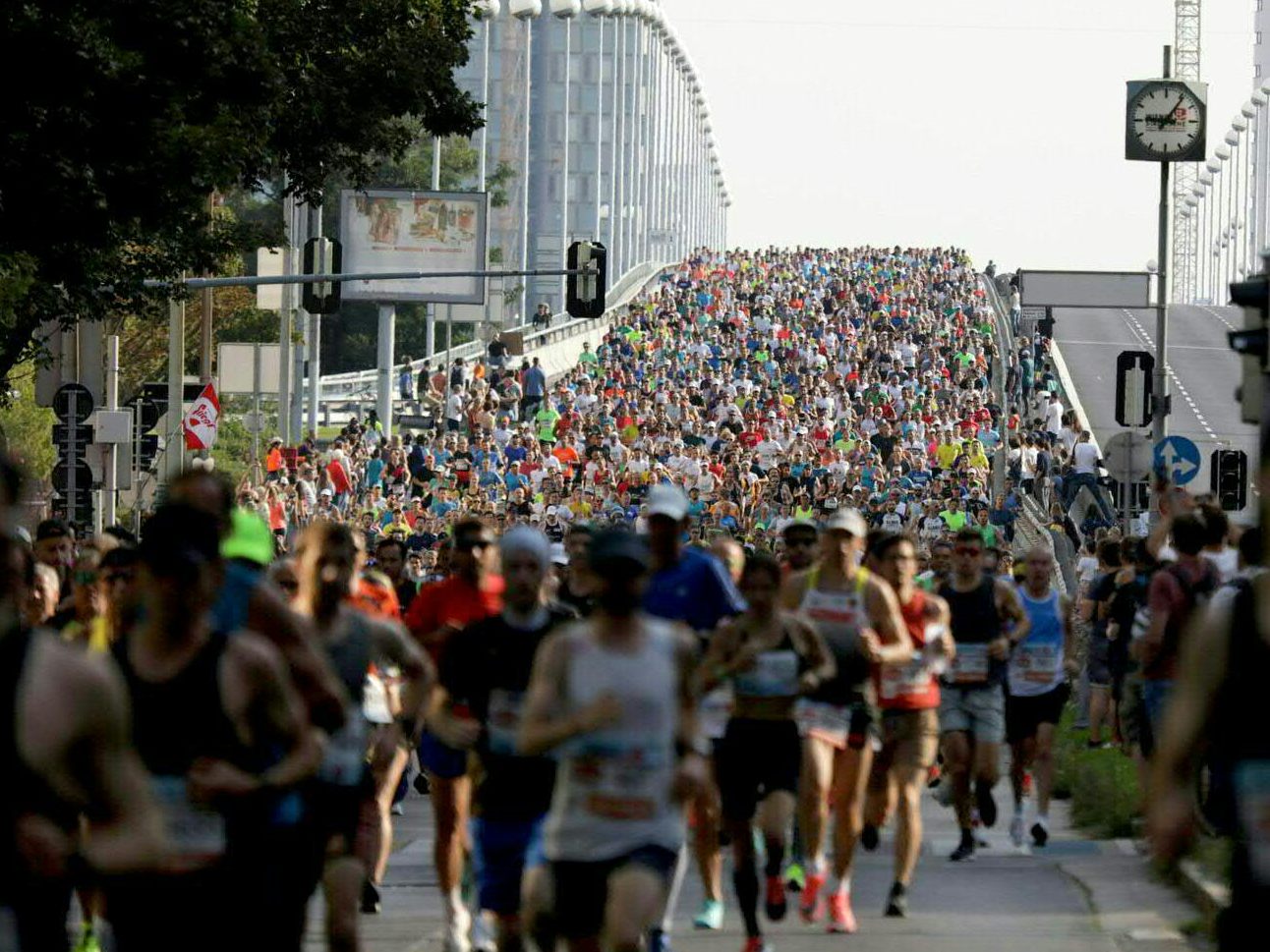 Beim Vienna City Marathon 2022 müssen sich die Läuferinnen und Läufer auf ein unbeständiges Wetter einstellen.