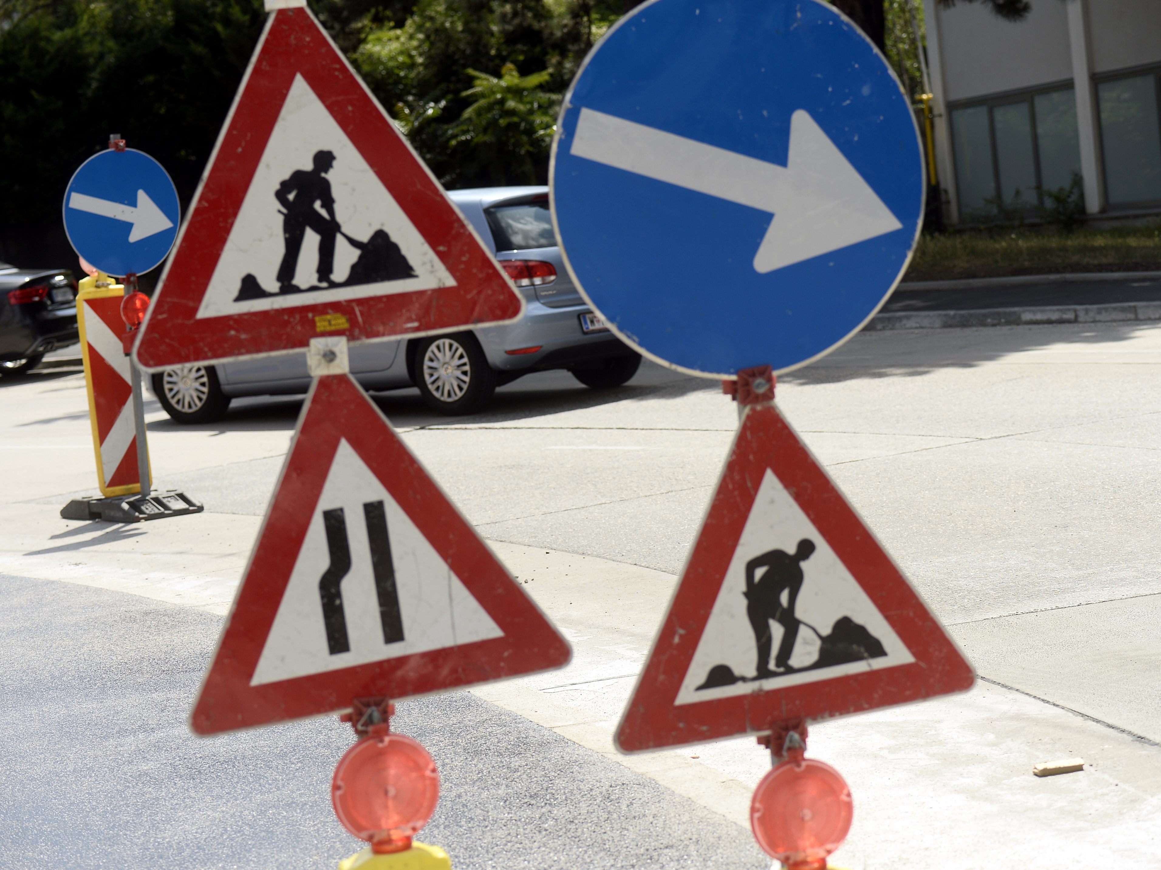 Die Fahrbahn in der Schüttelstraße wird saniert Die Fahrbahn in der Schüttelstraße wird saniert