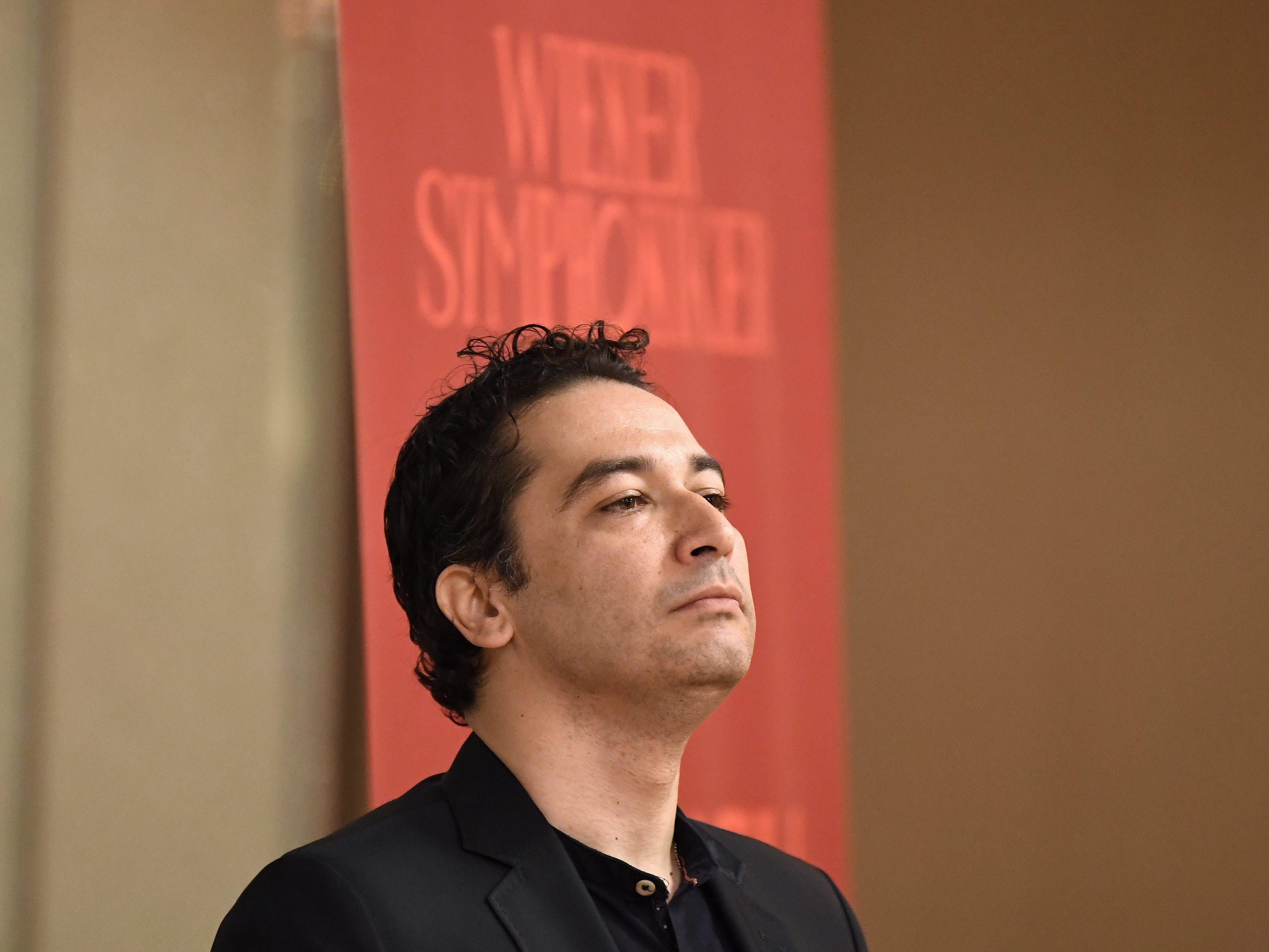 Andrés Orozco-Estrada hat seinen Rücktritt als Chefdirigent der Wiener Symphoniker mitgeteilt. Andrés Orozco-Estrada hat seinen Rücktritt als Chefdirigent der Wiener Symphoniker mitgeteilt.