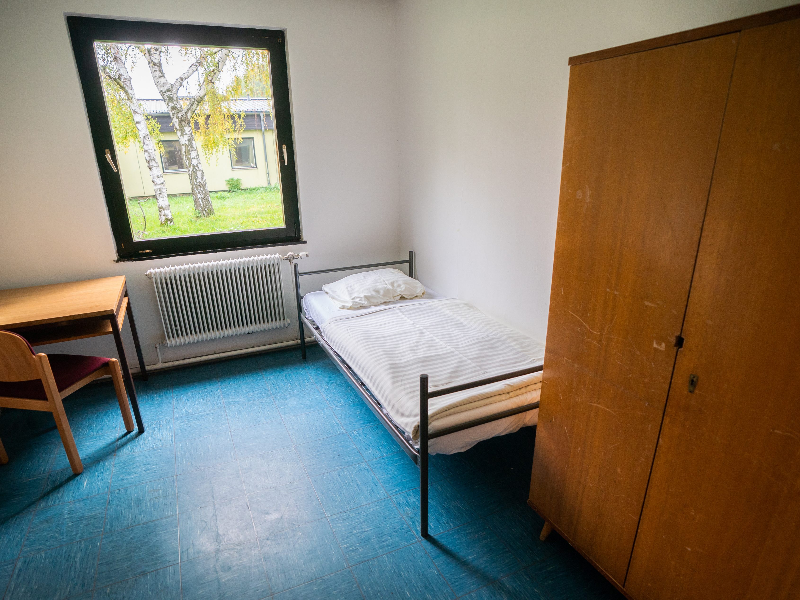 Blick in ein Zimmer des Samariterbund-Notquartiers in Wien-Floridsdorf. Blick in ein Zimmer des Samariterbund-Notquartiers in Wien-Floridsdorf.