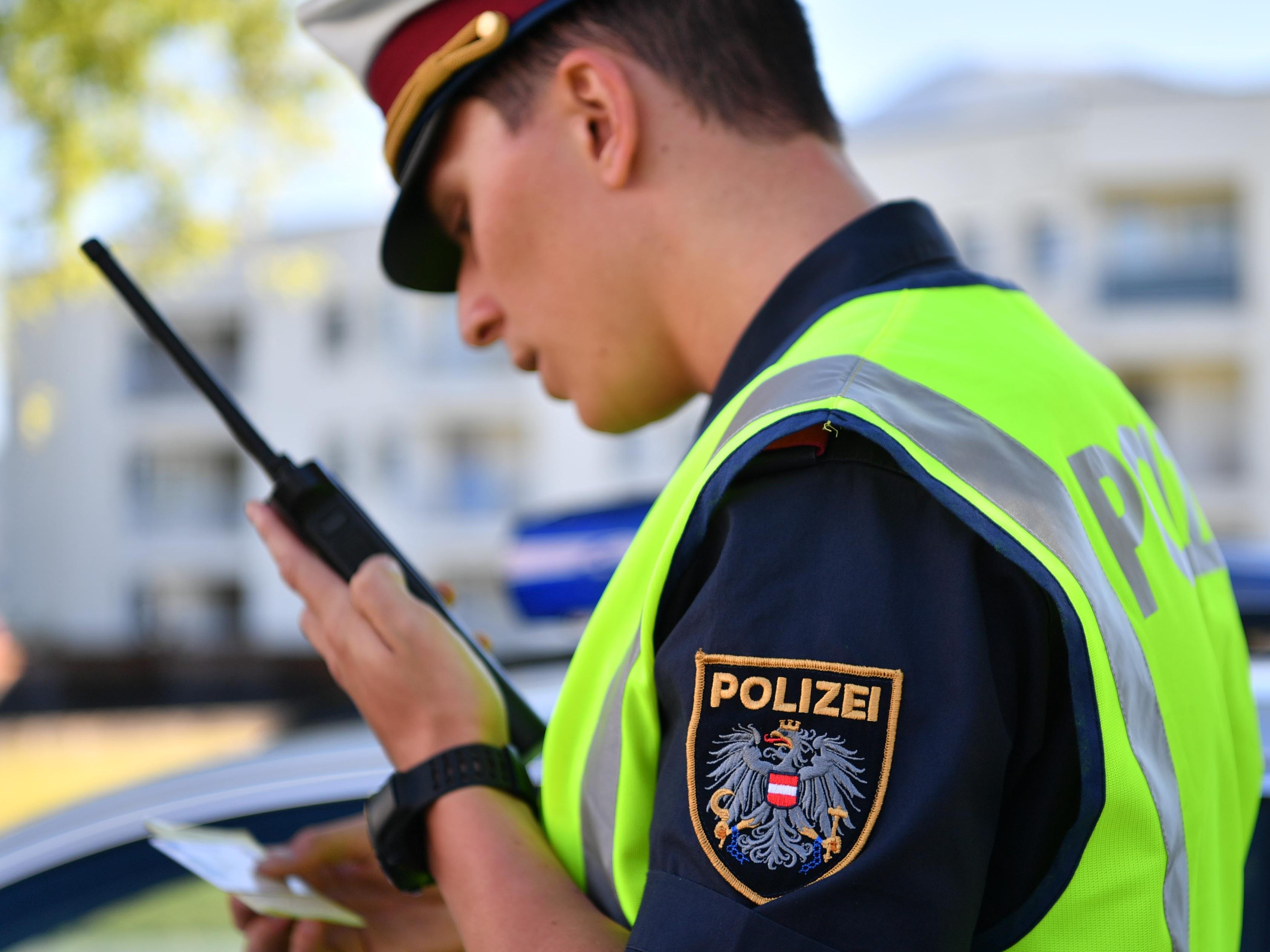 Bei einer Schwerpunktkontrolle in Wien zeigte die Polizei 446 Raser an. Bei einer Schwerpunktkontrolle in Wien zeigte die Polizei 446 Raser an.