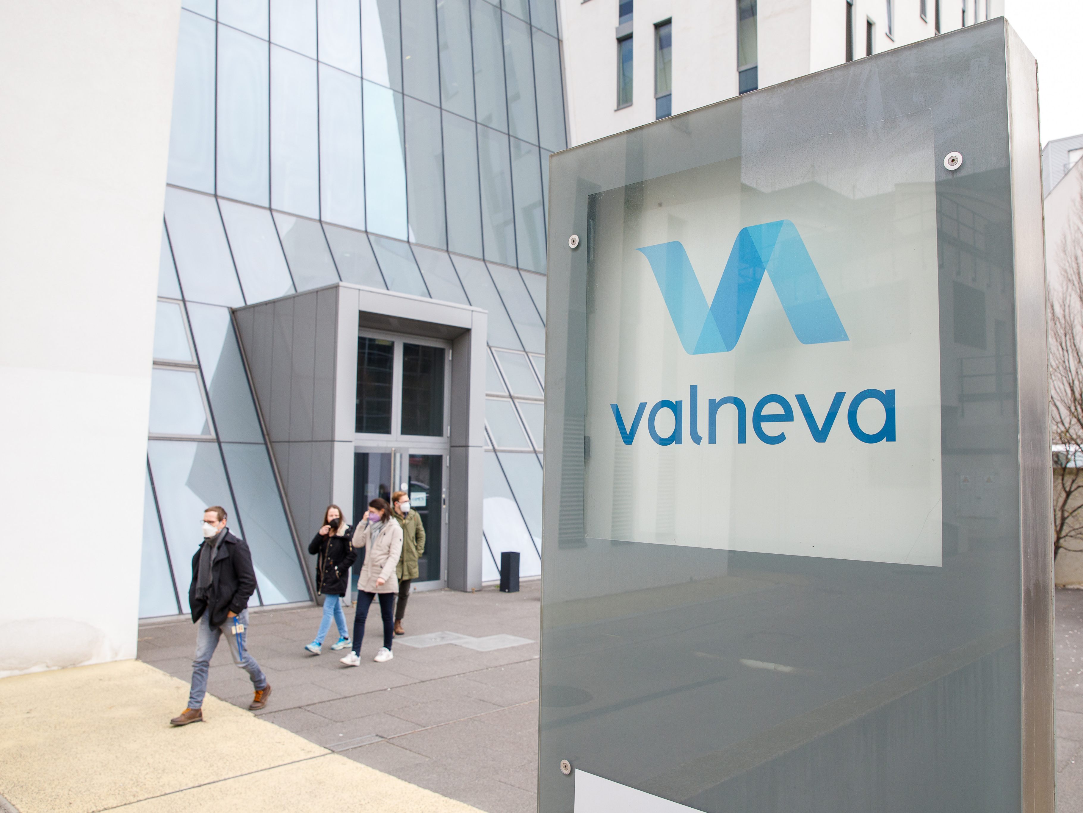 Großbritannien gab grünes Licht für Corona-Impfstoff von Valneva Großbritannien gab grünes Licht für Corona-Impfstoff von Valneva