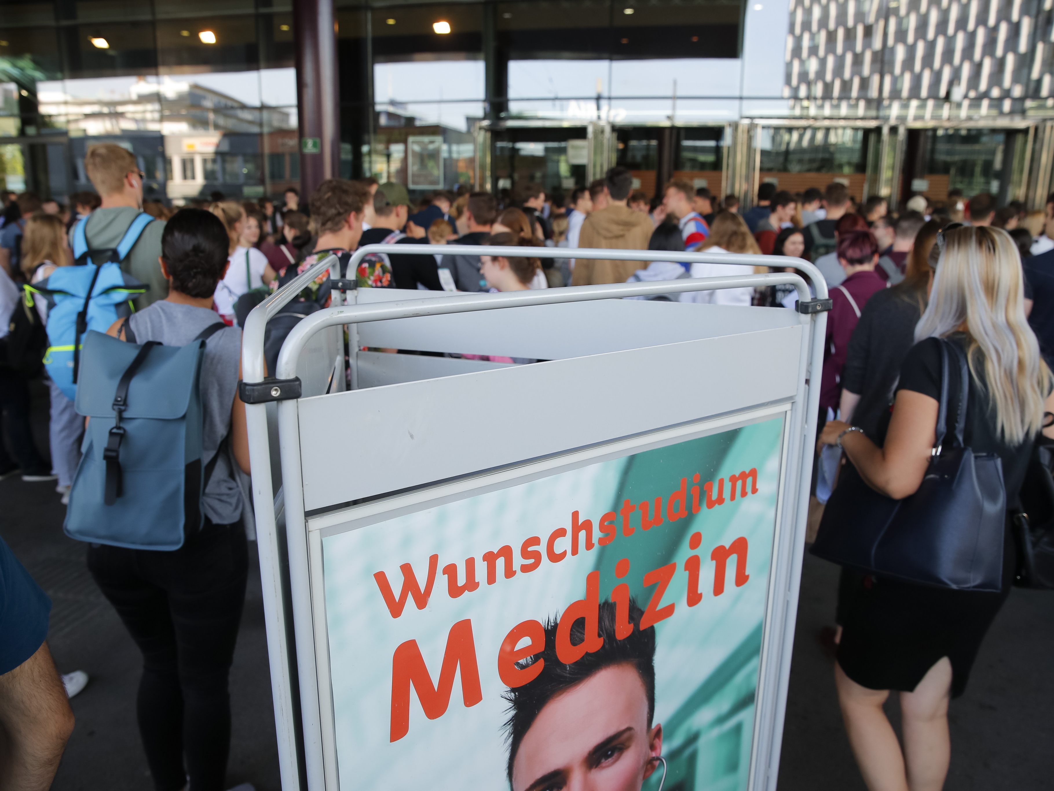 An gewidmeten Medizin-Studienplätzen besteht kaum Interesse. An gewidmeten Medizin-Studienplätzen besteht kaum Interesse.