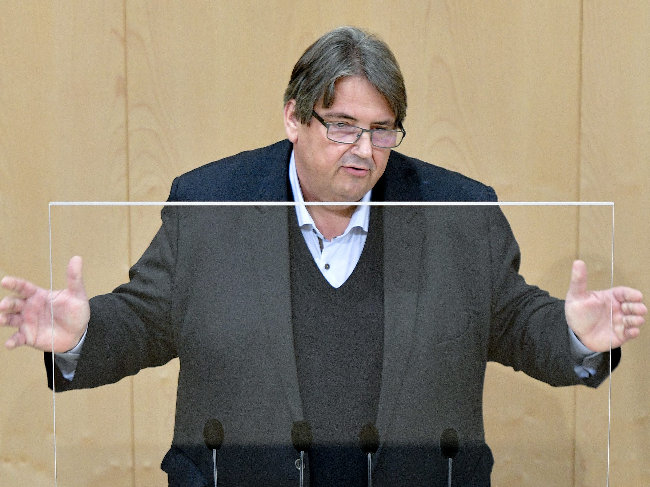 SPÖ-Abgeordneter Josef Muchitsch sprach über die Pläne der SPÖ hinsichtlich Pflege und Pension