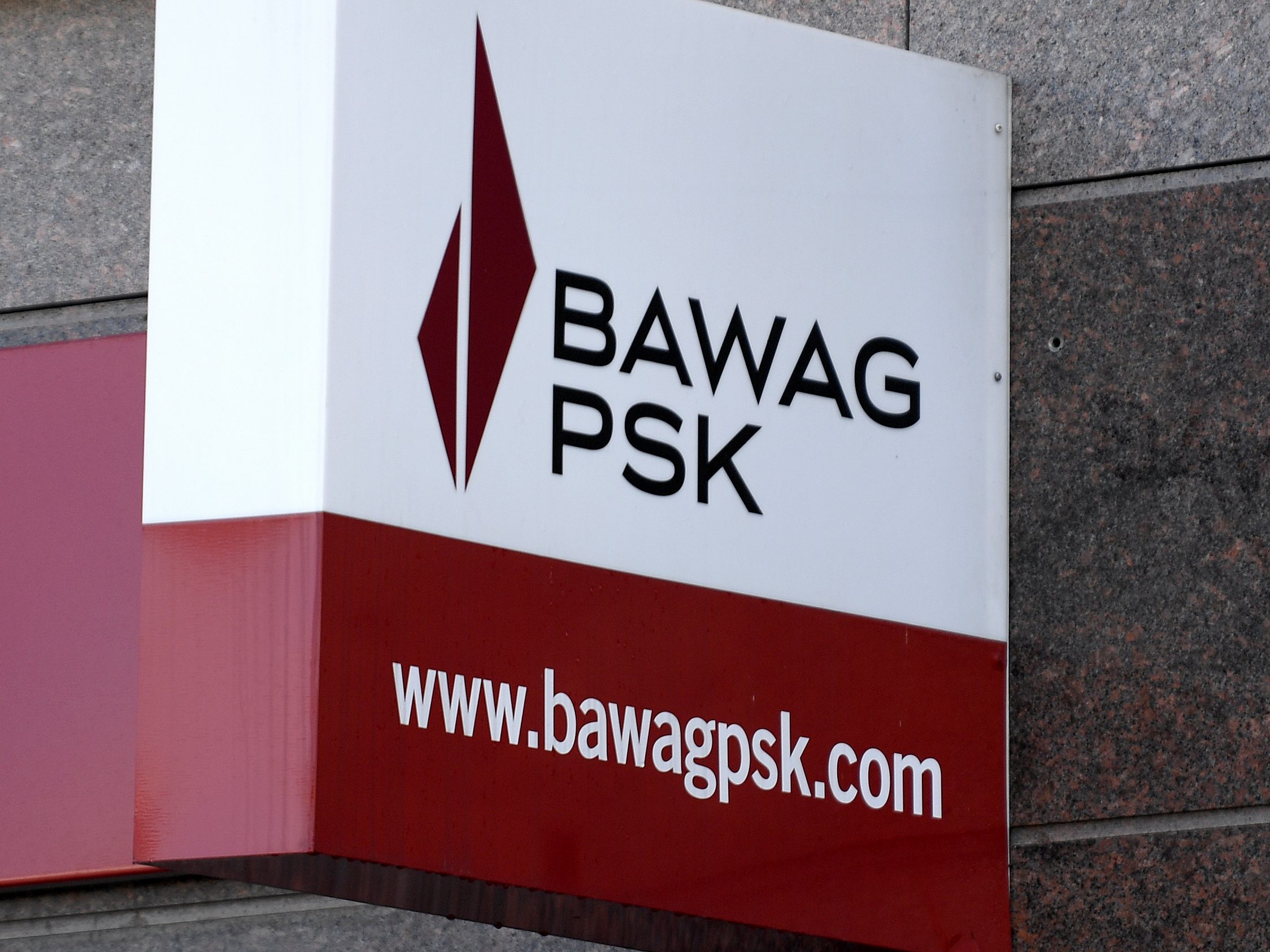 Nach dem Kauf durch die BAWAG verschwindet die Marke "Hello Bank" mit Ende April Nach dem Kauf durch die BAWAG verschwindet die Marke "Hello Bank" mit Ende April