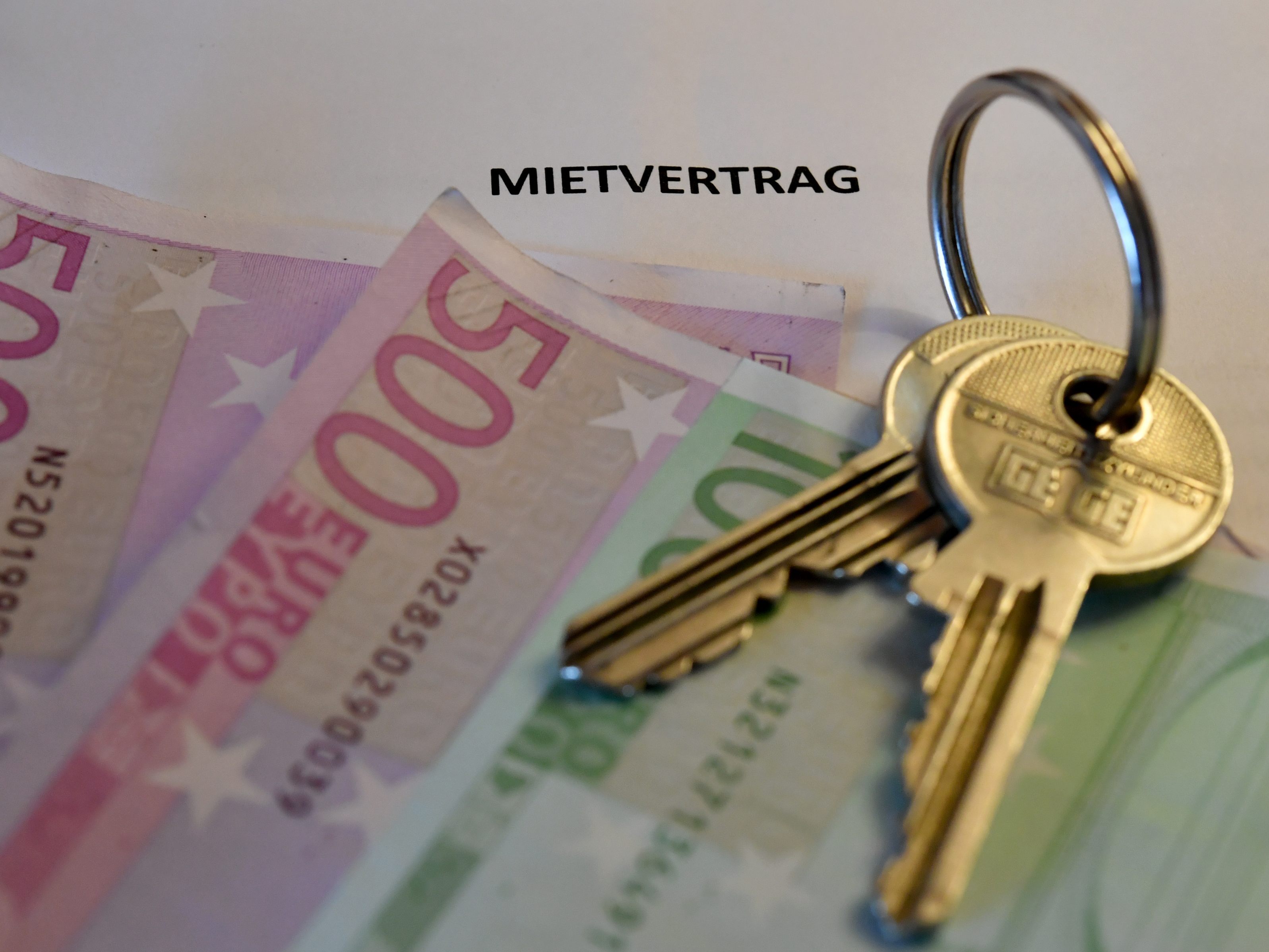 Richtwertmieten - SPÖ: Im Einzelfall "Legalität der Erhöhung prüfen".