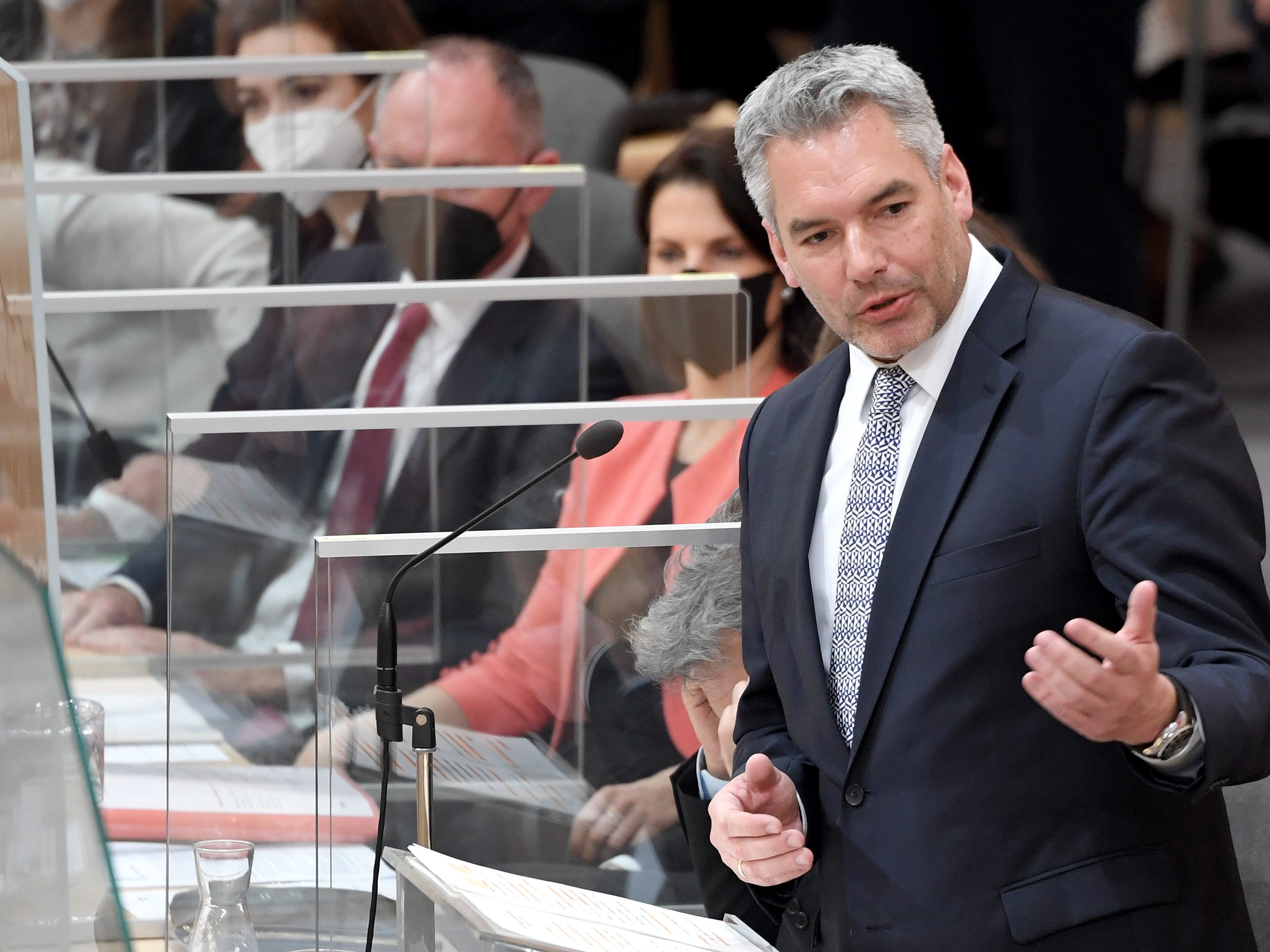 Hinter der Verlängerung des Covid-Maßnahmengesetzes stehen laut Koalition präventive Gründe. Hinter der Verlängerung des Covid-Maßnahmengesetzes stehen laut Koalition präventive Gründe.