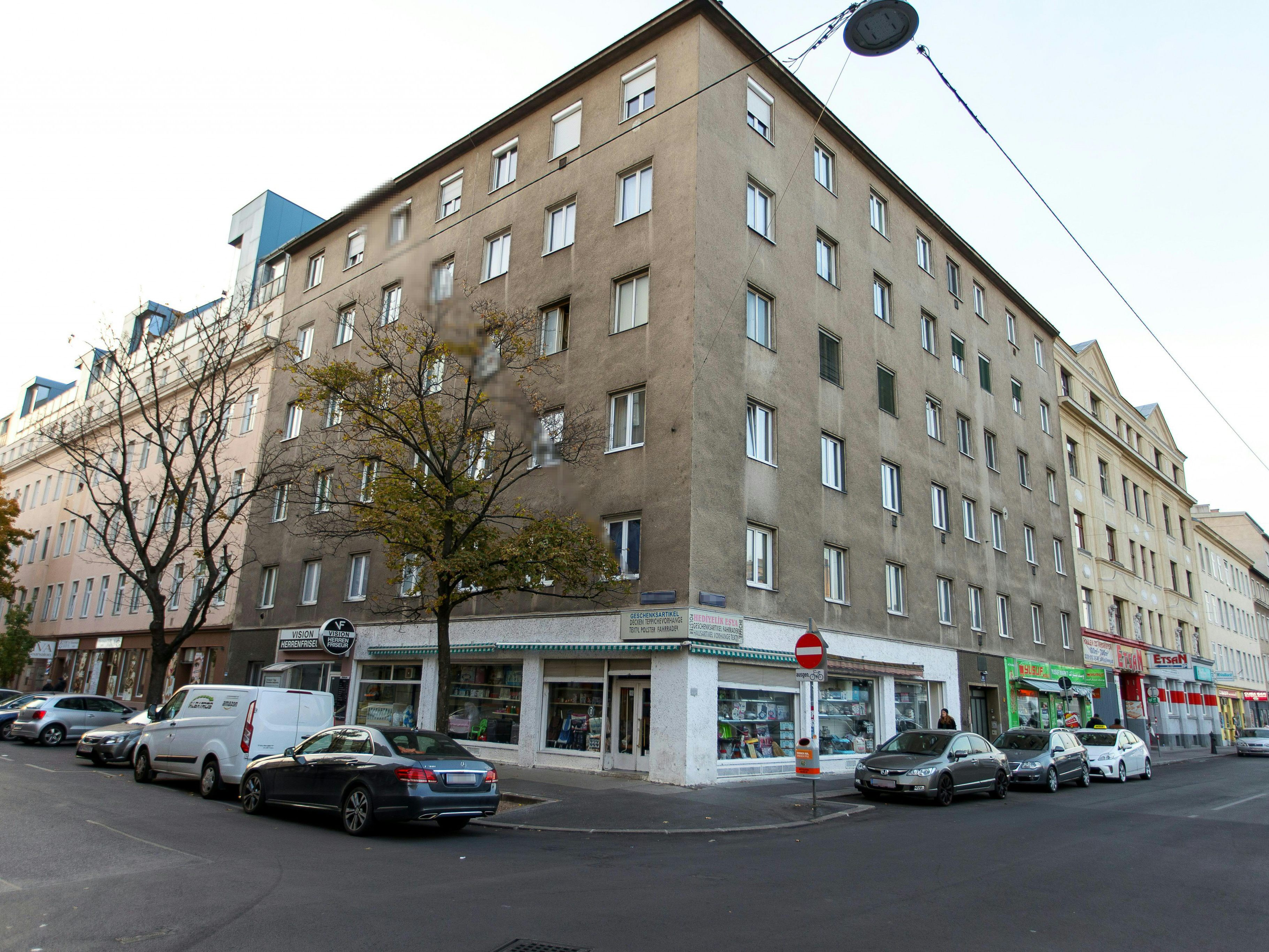 Fünf Passanten in den Kopf gestochen: Einweisung beschlossen. Fünf Passanten in den Kopf gestochen: Einweisung beschlossen.