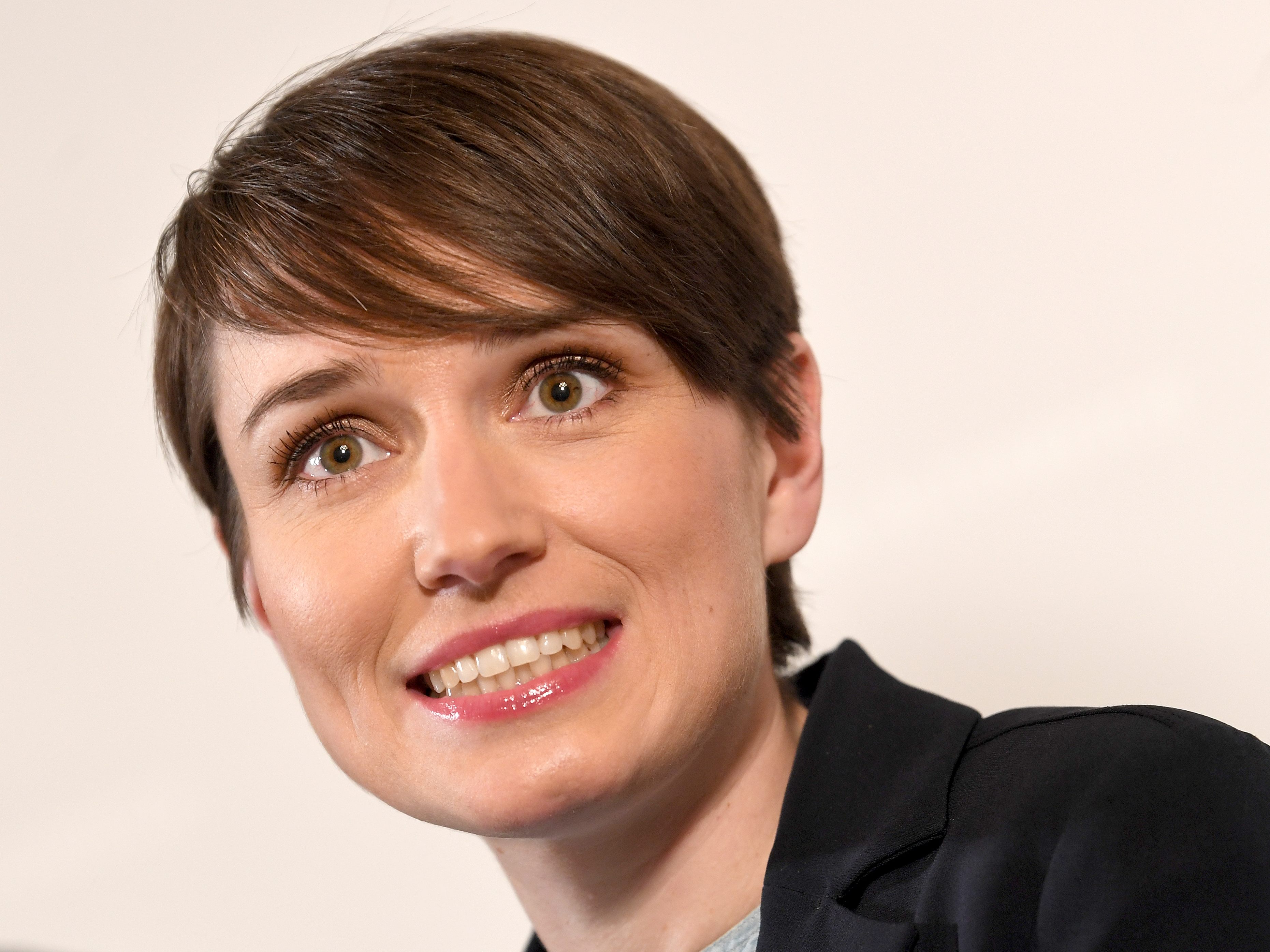 Grünen-Klubchefin Maurer von mutmaßlichem Corona-Maßnahmengegner attackiert. Grünen-Klubchefin Maurer von mutmaßlichem Corona-Maßnahmengegner attackiert.
