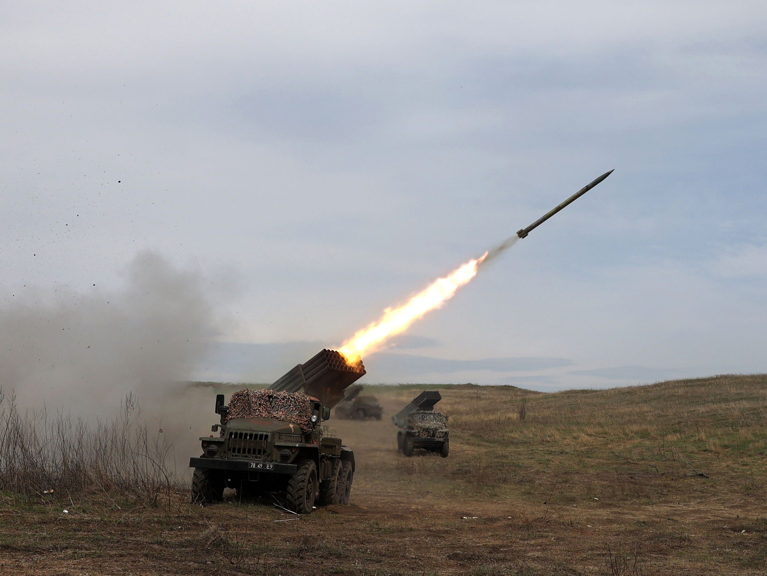 Ein ukrainischer Raketenwerfer BM-21 "Grad" in der Nähe von Lugansk. Laut Militärexperten in Österreich kann ein Nuklearschlag von russischer Seite in der Ukraine nicht ausgeschlossen werden. Ein ukrainischer Raketenwerfer BM-21 "Grad" in der Nähe von Lugansk. Laut Militärexperten in Österreich kann ein Nuklearschlag von russischer Seite in der Ukraine nicht ausgeschlossen werden.