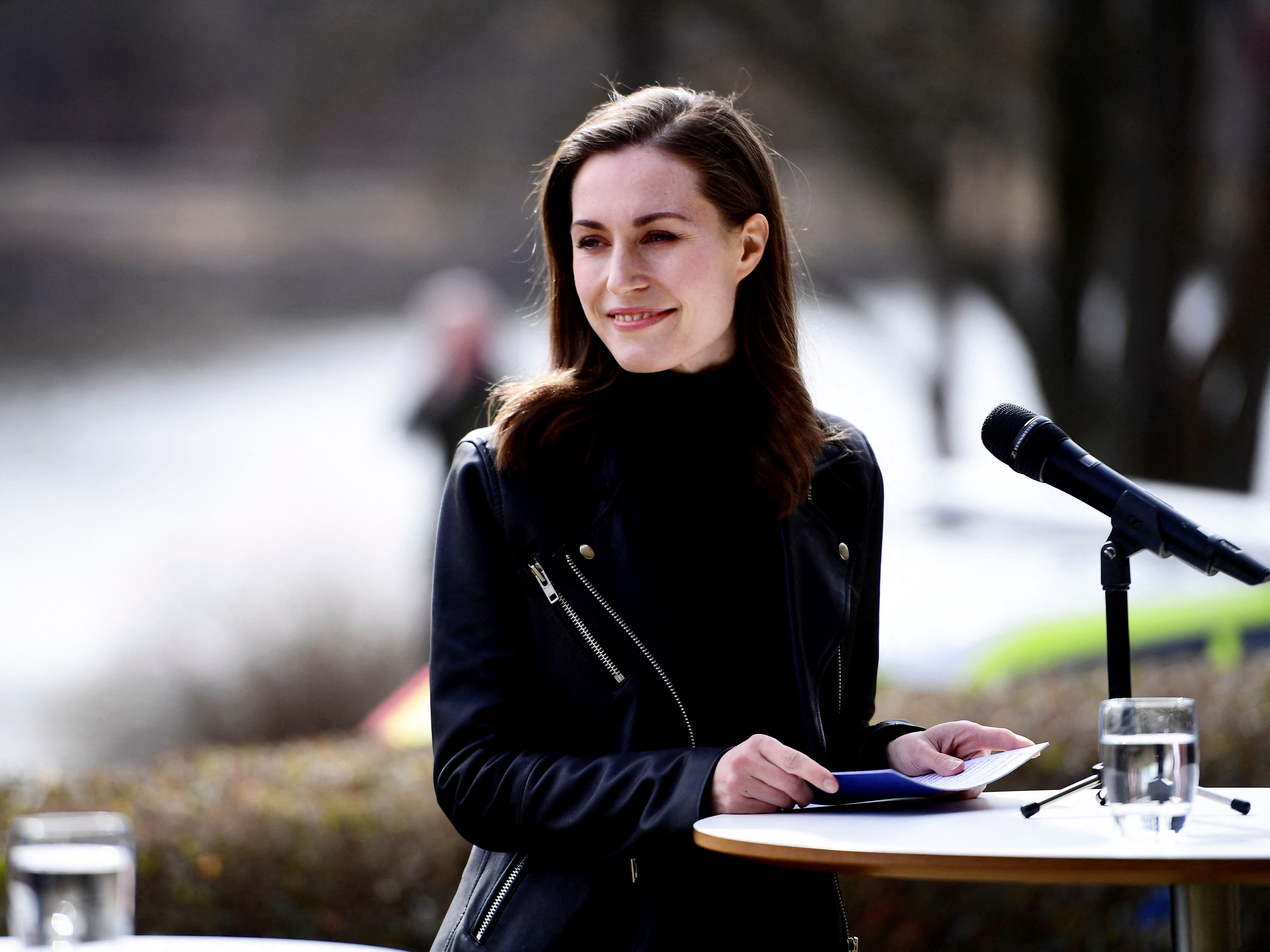 Finnlands Regierungschefin Sanna Marin hat eine rasche Entscheidung über einen NATO-Beitritt angekündigt Finnlands Regierungschefin Sanna Marin hat eine rasche Entscheidung über einen NATO-Beitritt angekündigt