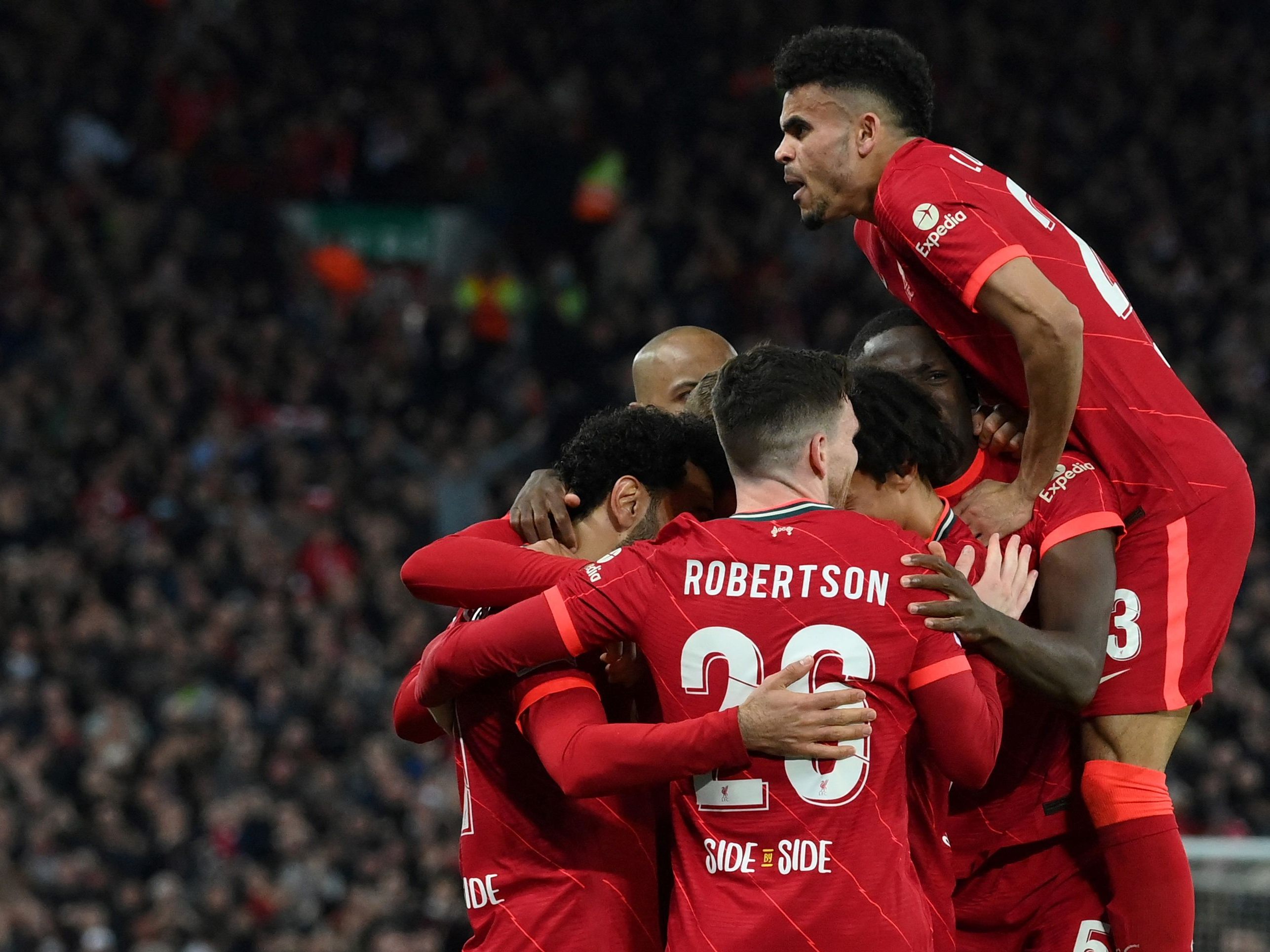 Ein Doppelschlag zu Beginn der 2. Halbzeit brachte Liverpool auf die Siegerstraße. Ein Doppelschlag zu Beginn der 2. Halbzeit brachte Liverpool auf die Siegerstraße.