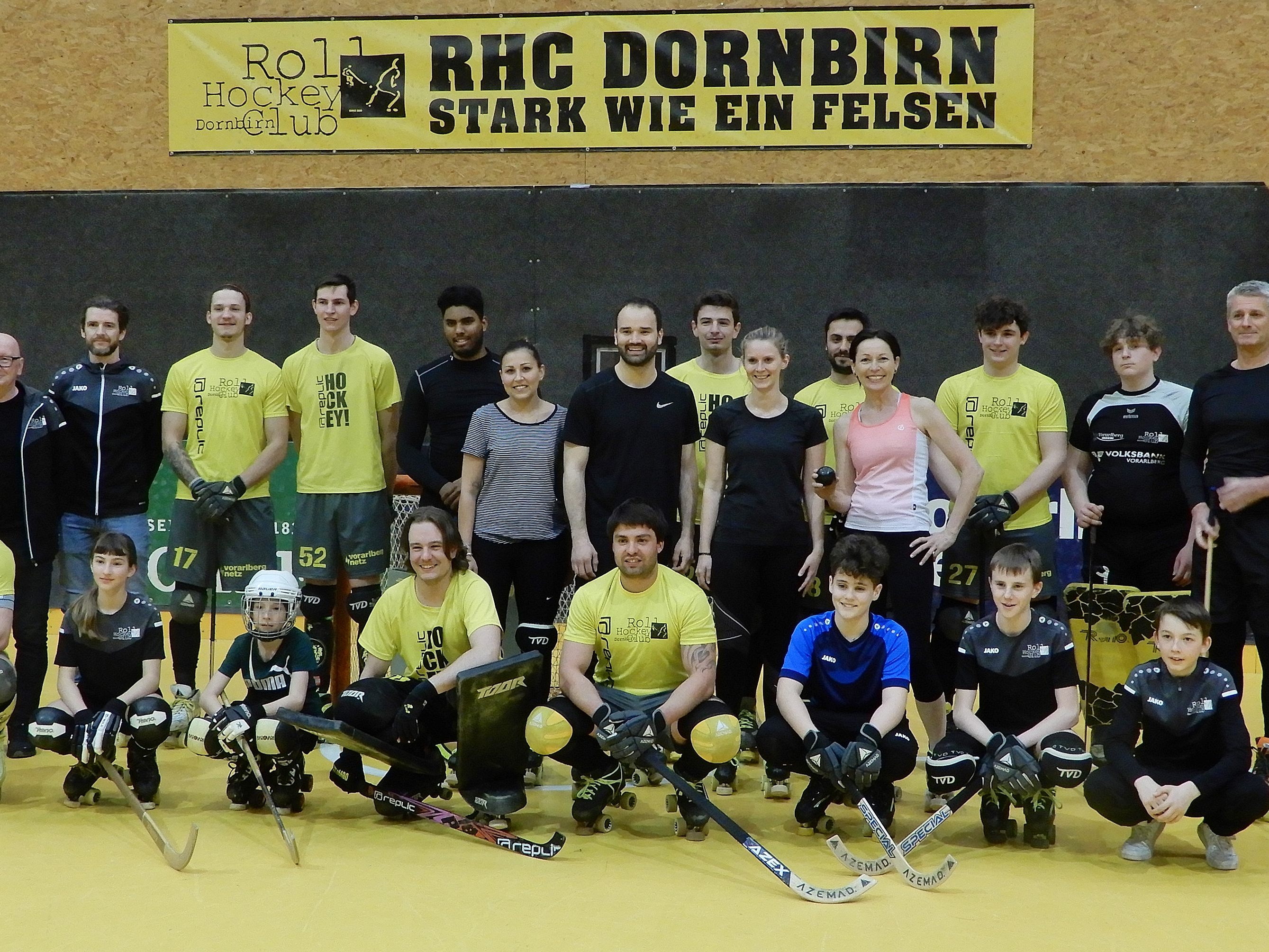 Der RHC Dornbirn freute sich über die besonderen Ehrengäste aus dem Landhaus.