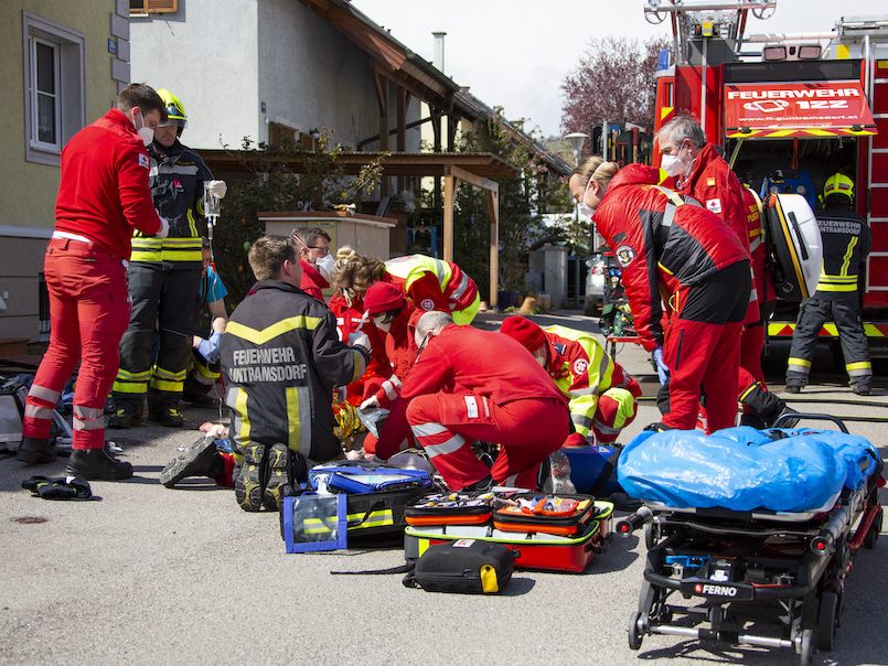 Die Freiwillige Feuerwehr Guntramsdorf rettete am Sonntag einen Schwerverletzten in letzer Minute aus dem Feuer.
