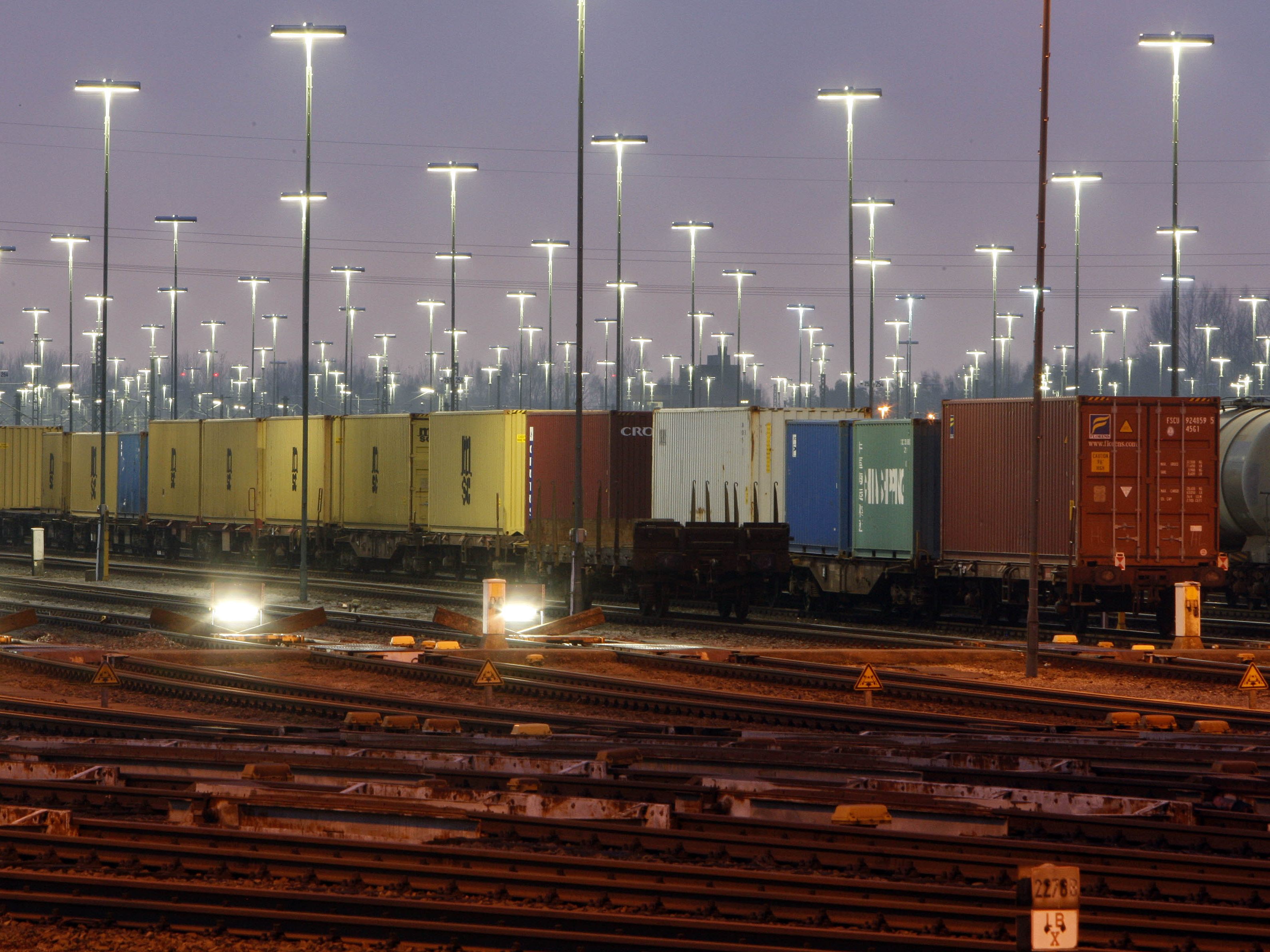 150.000 leere Güterwaggons verstopfen Gleise in Russland 150.000 leere Güterwaggons verstopfen Gleise in Russland