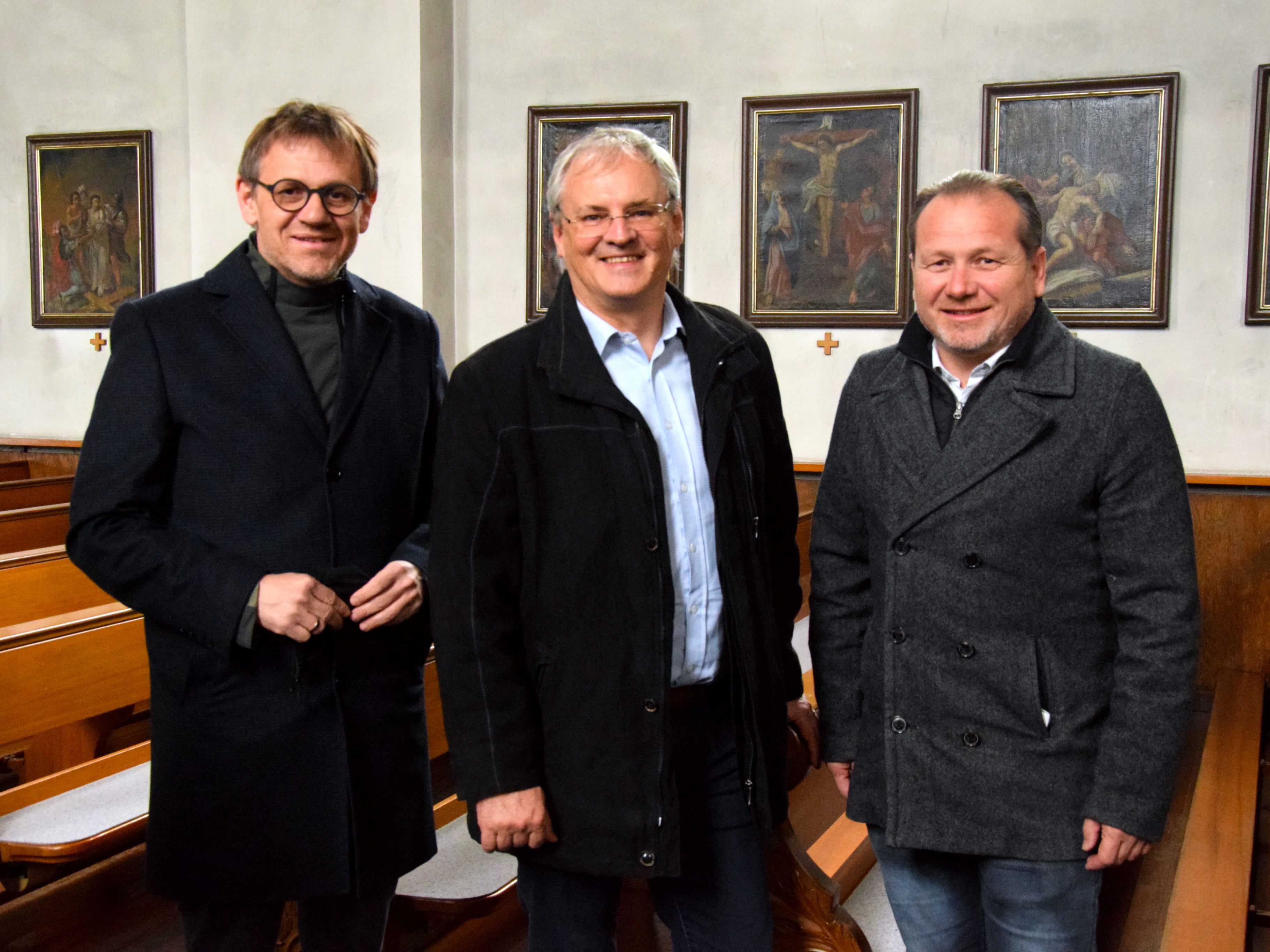Landtagspräsident Harald Sonderegger (Mitte) und die beiden Landtagsabgeordneten Christoph Thoma (links) und Harald Witwer ließen sich das Eröffnungskonzert nicht entgehen. Landtagspräsident Harald Sonderegger (Mitte) und die beiden Landtagsabgeordneten Christoph Thoma (links) und Harald Witwer ließen sich das Eröffnungskonzert nicht entgehen.
