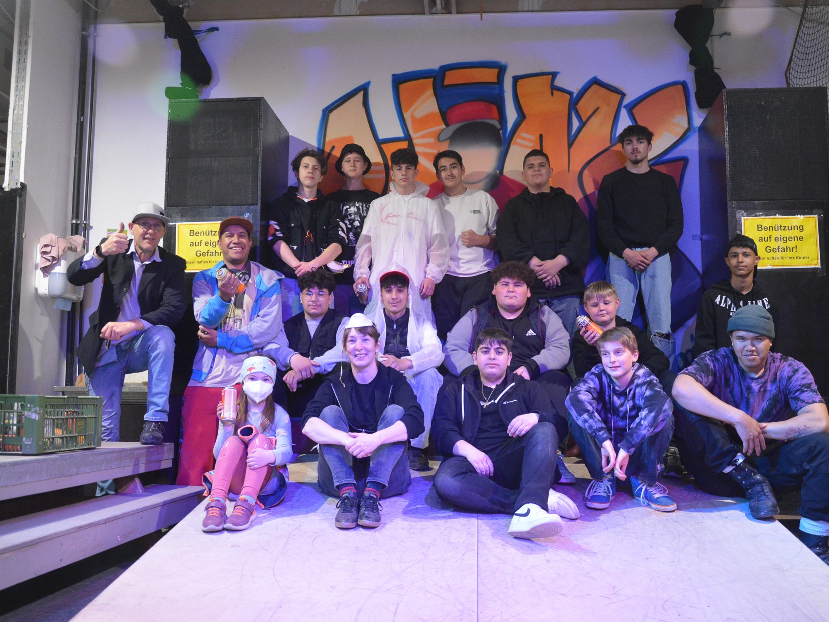 Im Culture Factor Y durften sich die Jugendlichen im Zuge eines zweitägigen Graffiti-Workshops im Sprayen üben.