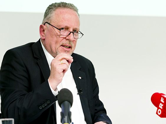 „Wenn jemand mehr Lohn bekommt und sich trotzdem weniger leisten kann, dann ist das die Auswirkung der Kalten Progression und das ist ungerecht“, sagt AK-Präsident Hubert Hämmerle. (Foto: Dietmar Mathis)