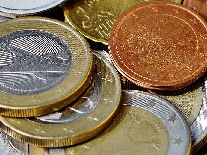 Verfügte über Millionen, aber nicht über das nötige Kleingeld zur Bezahlung einer Parkgebühr: Ein 38-jähriger Ukrainer landete vor Gericht Verfügte über Millionen, aber nicht über das nötige Kleingeld zur Bezahlung einer Parkgebühr: Ein 38-jähriger Ukrainer landete vor Gericht