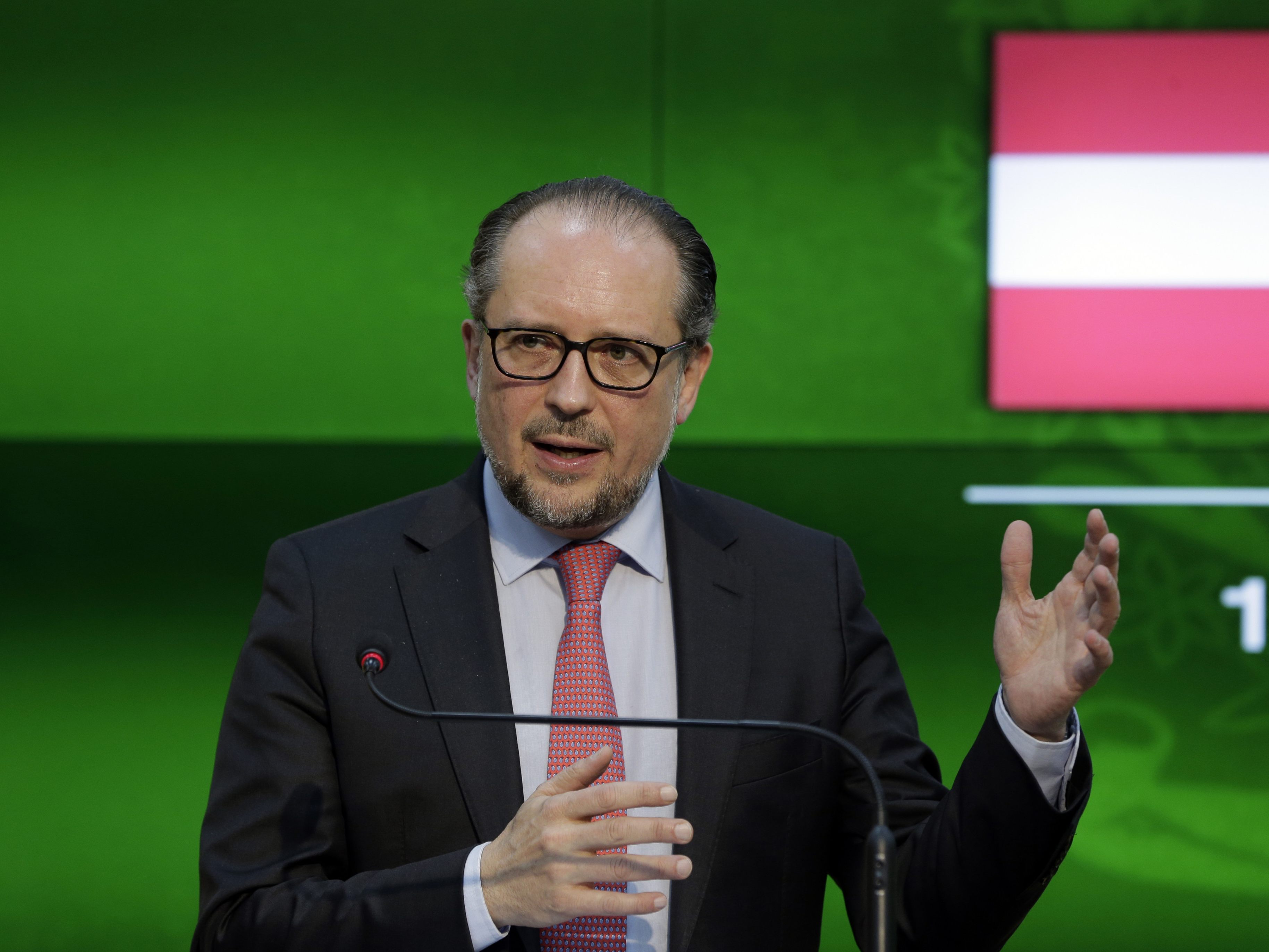 Russische Diplomaten werden nach wie vor nicht aus Österreich ausgewiesen. Russische Diplomaten werden nach wie vor nicht aus Österreich ausgewiesen.