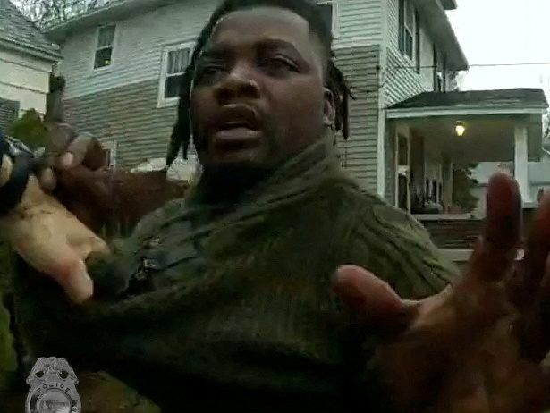 Polizei in Michigan veröffentlichte mehrere Videos von dem Einsatz vom 4. April. Polizei in Michigan veröffentlichte mehrere Videos von dem Einsatz vom 4. April.