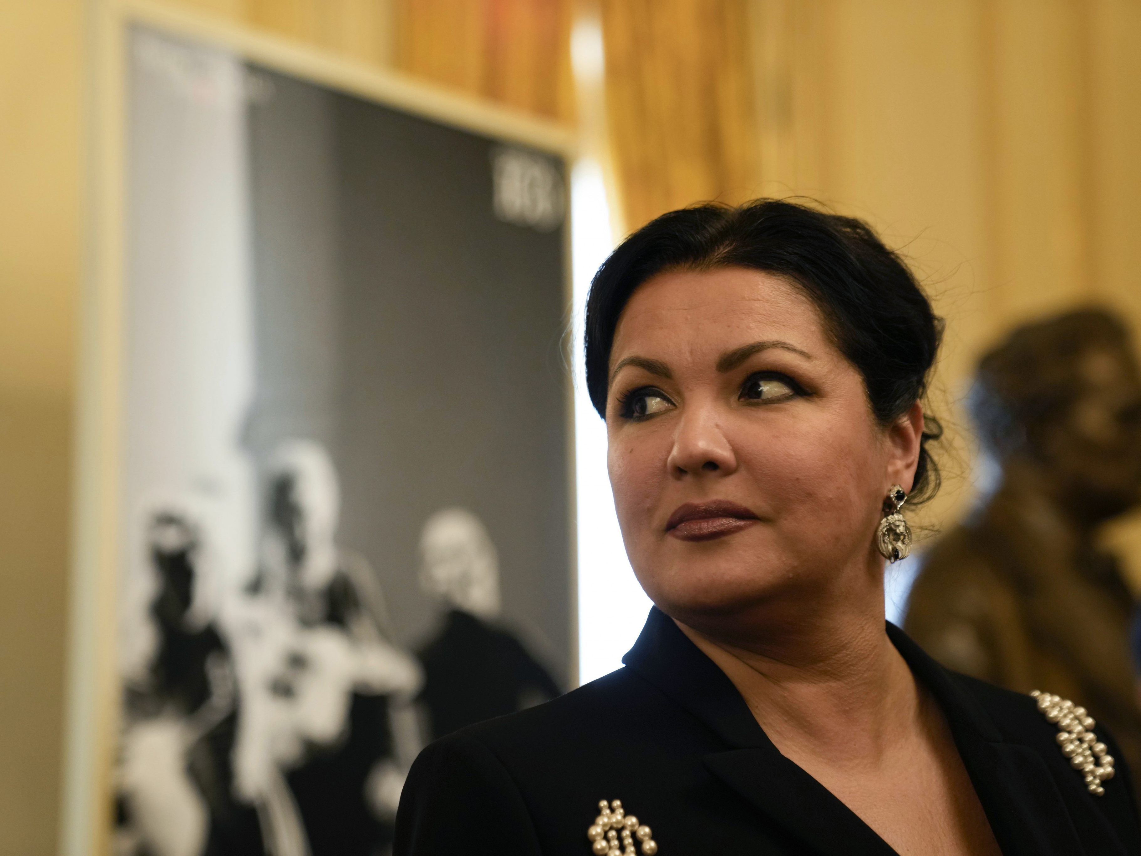 Netrebko-Ausladung durch Opernhaus in Russland.