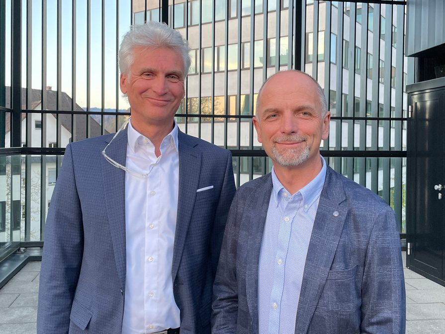 Neuer Primar Gynäkologie und Geburtshilfe Dr. Christopher Hager und Dr. Michael Rohde. Neuer Primar Gynäkologie und Geburtshilfe Dr. Christopher Hager und Dr. Michael Rohde.