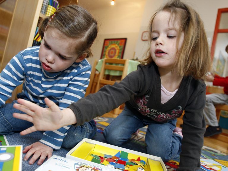 Von 16. bis 20. Mai 2022 sollen Politiker in Kindergärten hospitieren kommen Von 16. bis 20. Mai 2022 sollen Politiker in Kindergärten hospitieren kommen