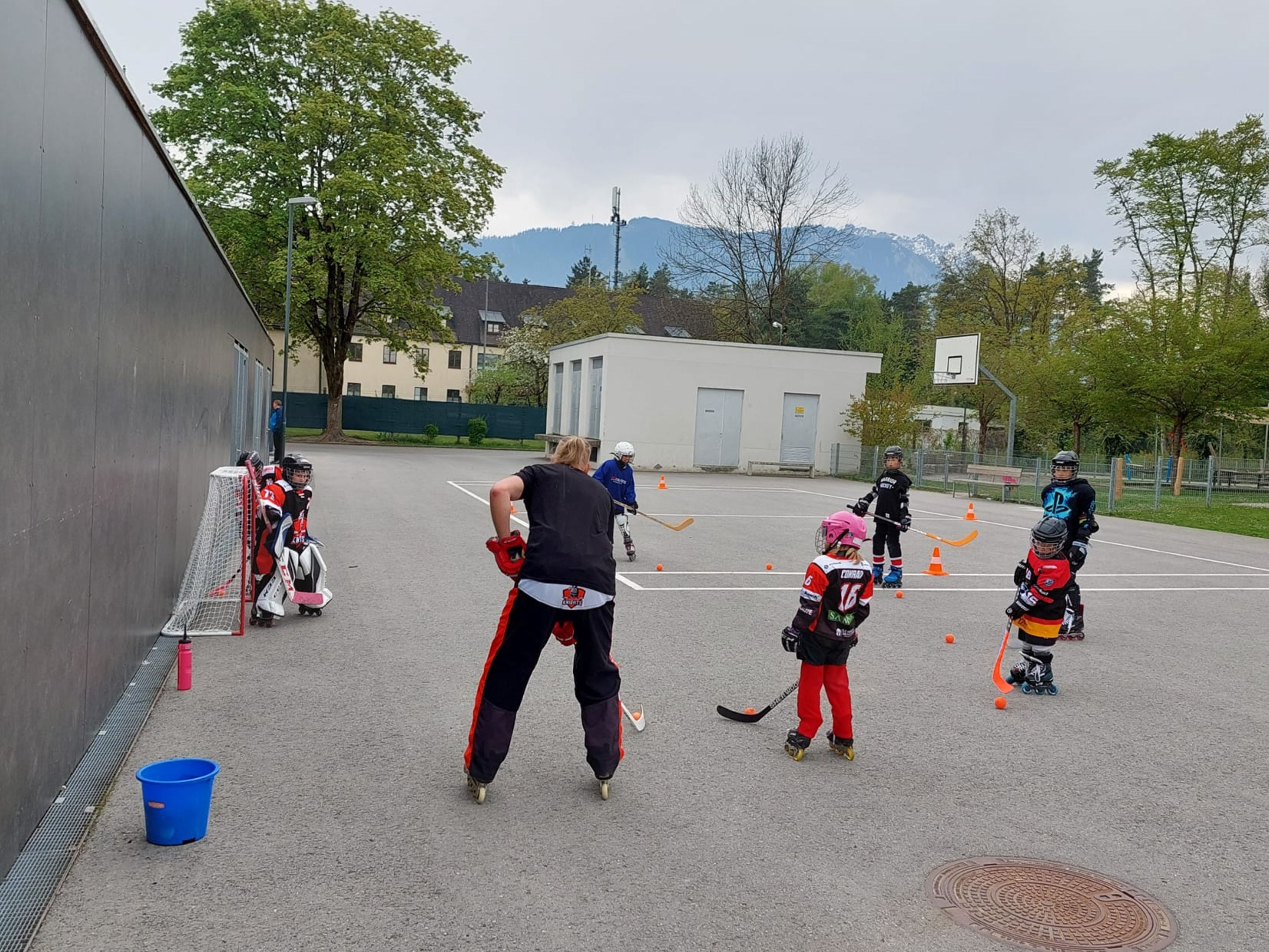 Am vergangenen Wochenende starteten auch die Nachwuchsspieler der Montfortstädter Knights in die neue Saison Am vergangenen Wochenende starteten auch die Nachwuchsspieler der Montfortstädter Knights in die neue Saison