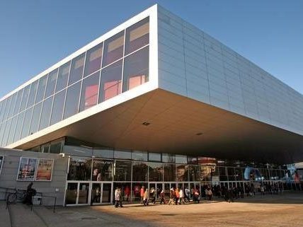 Staus rund um die Wiener Stadthalle wegen Carpendale-Konzert.