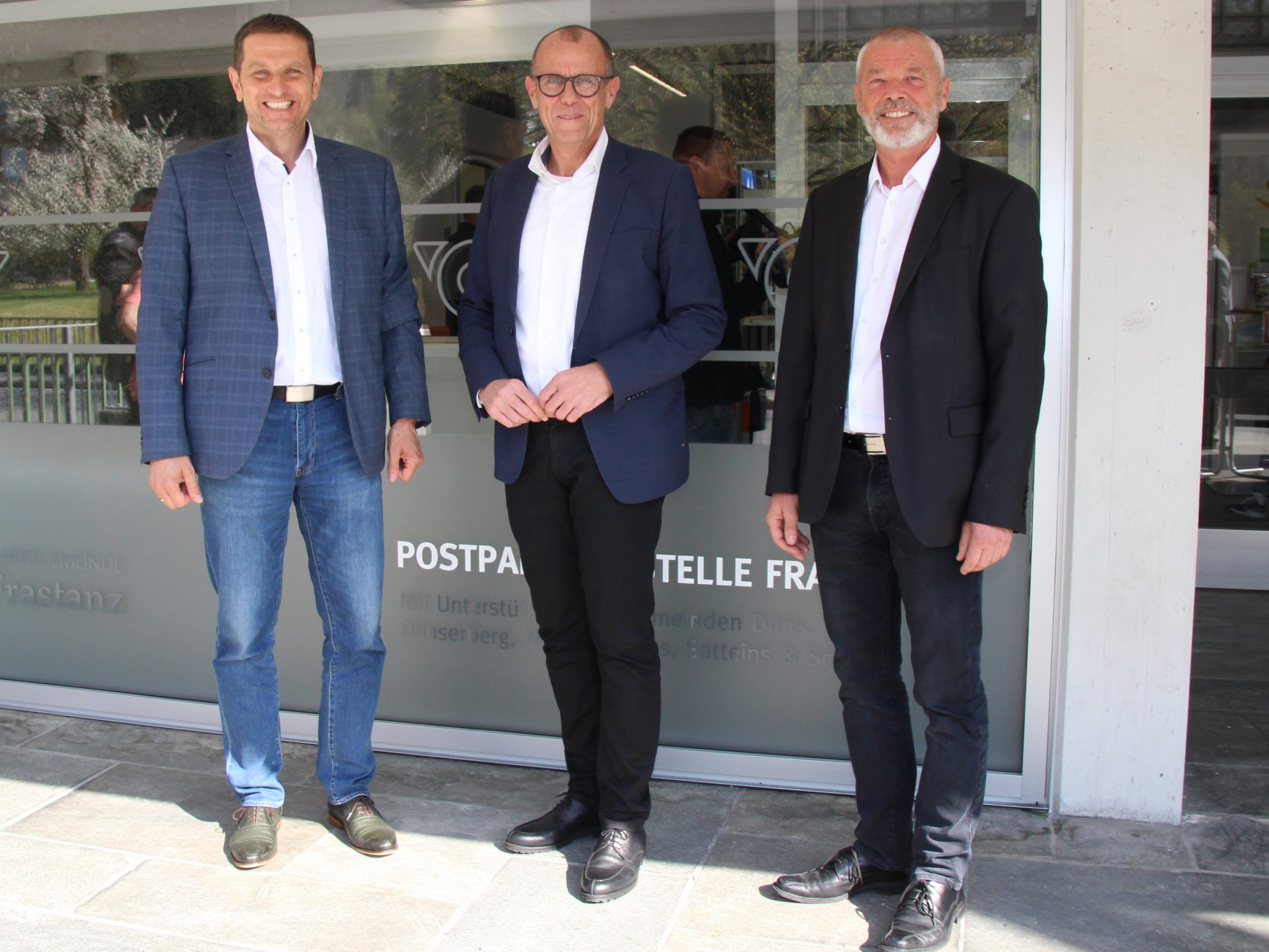Thomas Bramberger, Walter Gohm und Frank Eckmaier auf der Eröffnung der Postpartner-Stelle Thomas Bramberger, Walter Gohm und Frank Eckmaier auf der Eröffnung der Postpartner-Stelle
